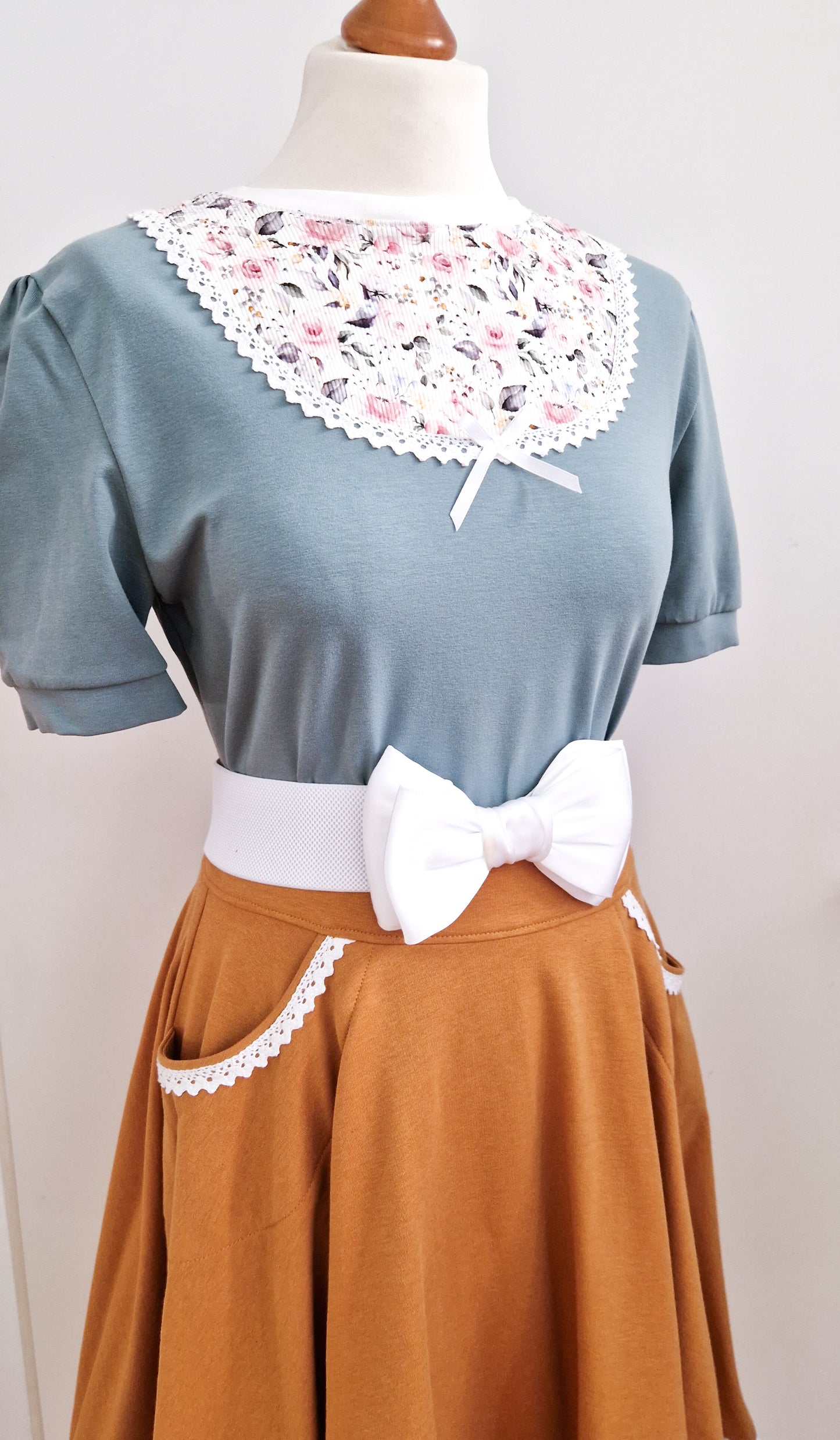 Romantisches Shirt mit Rosen STONE BLUE