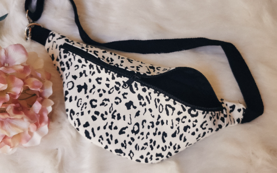 3 Farben - Canvas Hipbag Bauchtasche Cross Body Bag Schwarz/Weiß Leopard