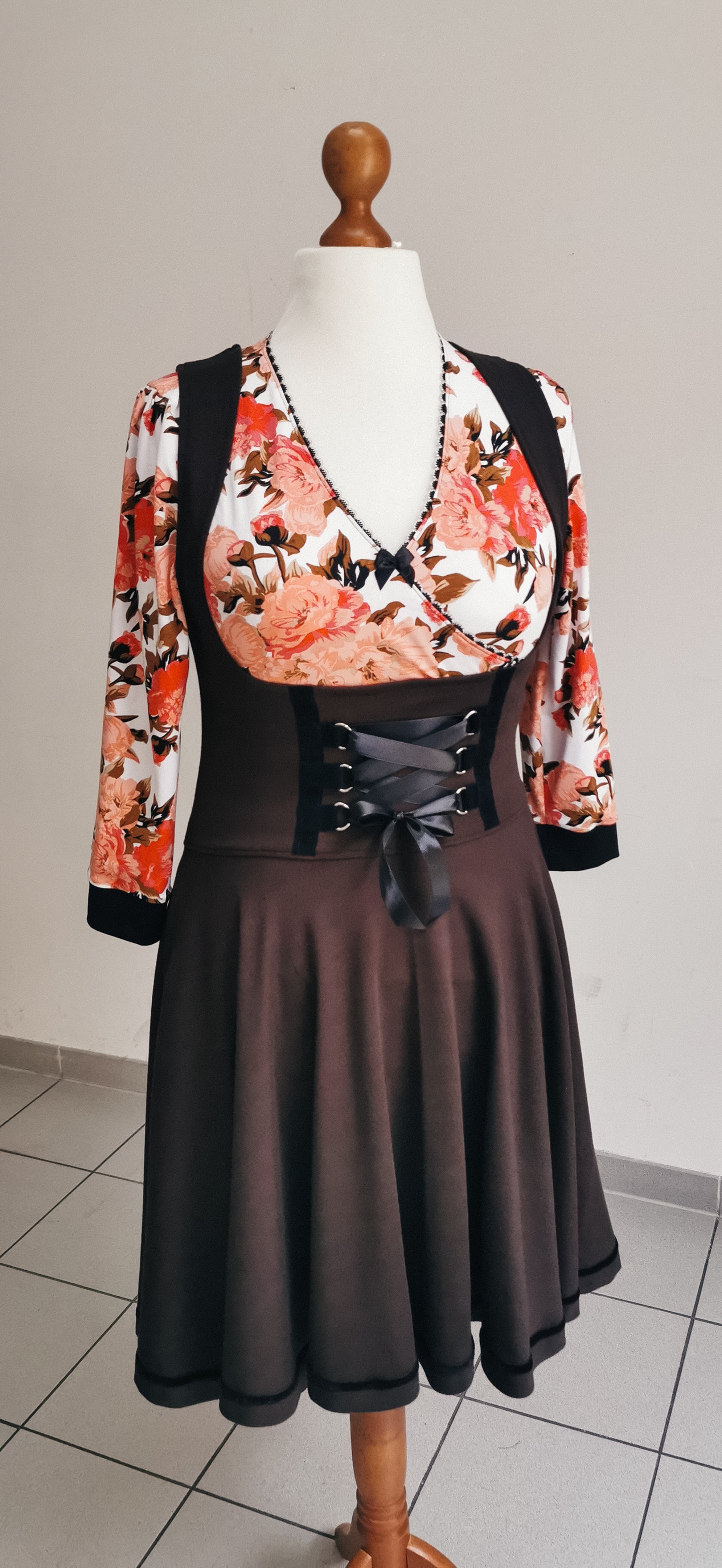 Gothic Dirndl Rockabilly Cut-Out Überkleid Braun Schnürung