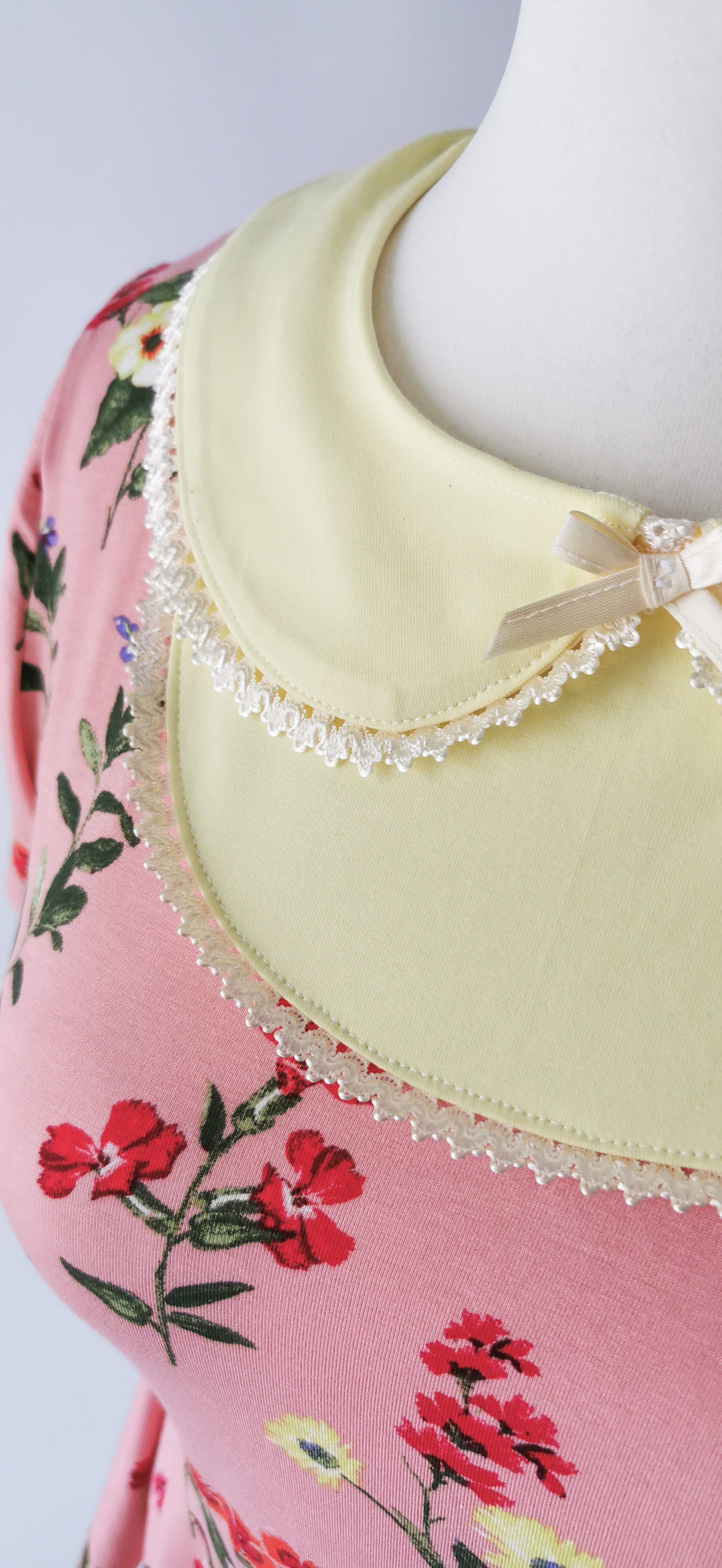 Babydoll Shirt mit Wildblumen und Bubikragen Rosé