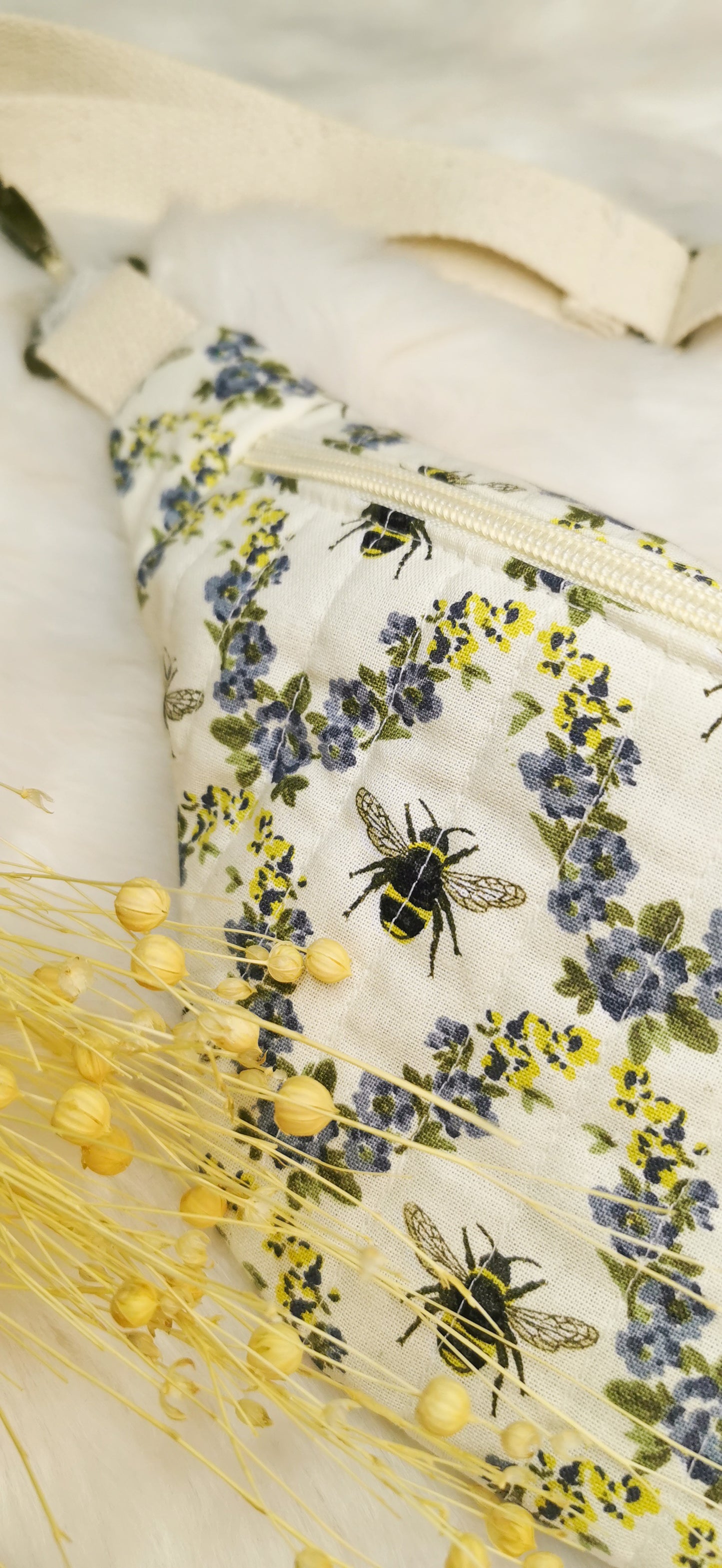 Quilt Hipbag Bauchtasche Cross Body Bag Bienen Natur