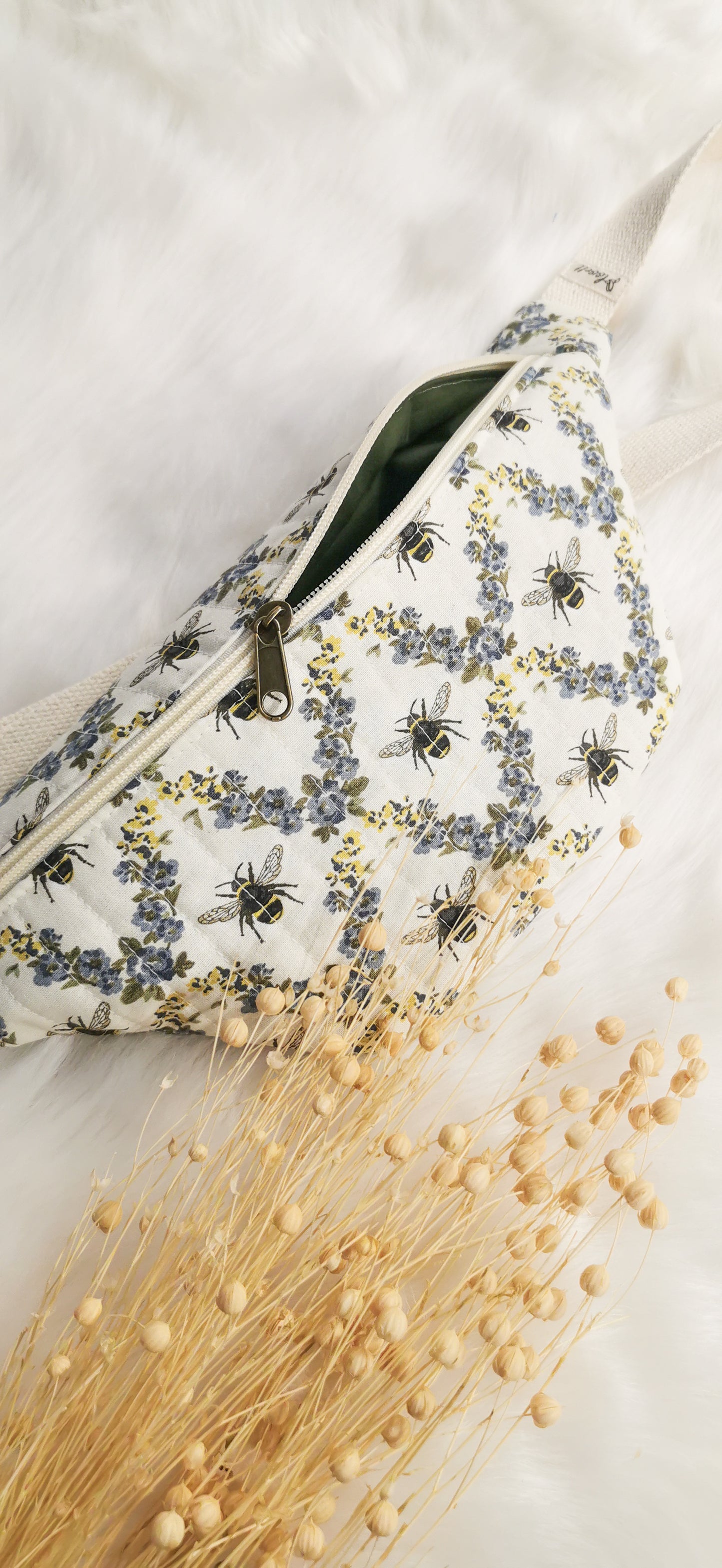 Quilt Hipbag Bauchtasche Cross Body Bag Bienen Natur