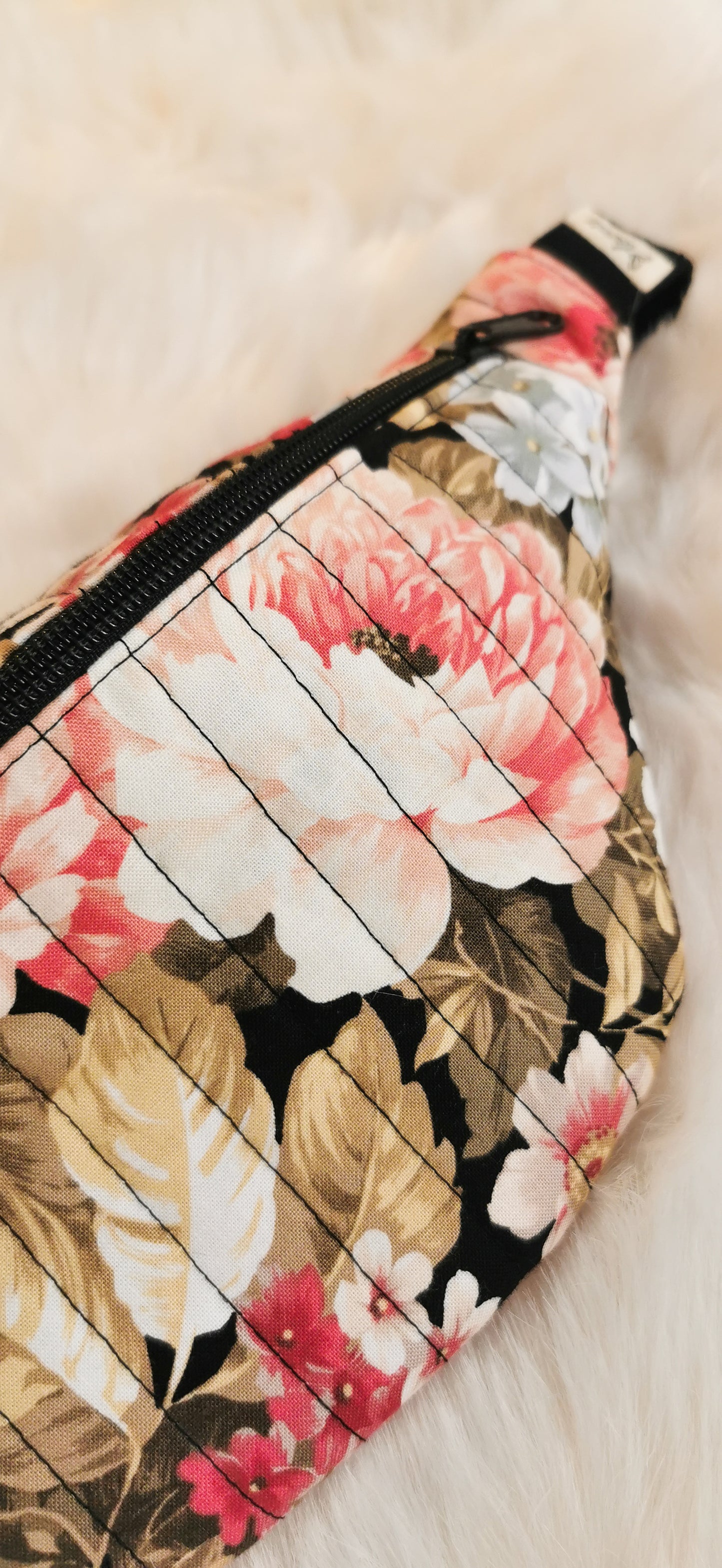 Quilt Hipbag Bauchtasche Cross Body Bag Rosé Blumen