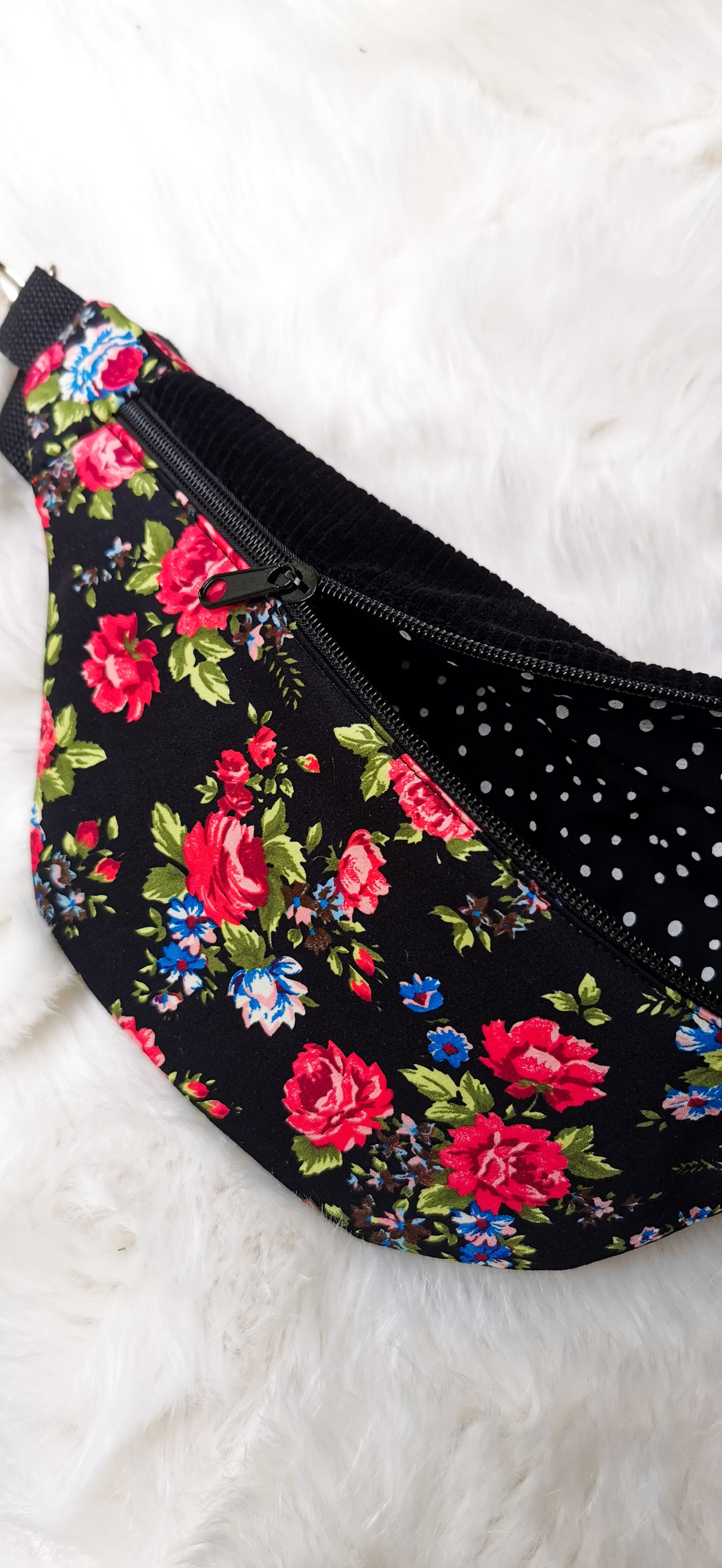 Schwarze Cord Bauchtasche Cross Body Bag Pink Blumen