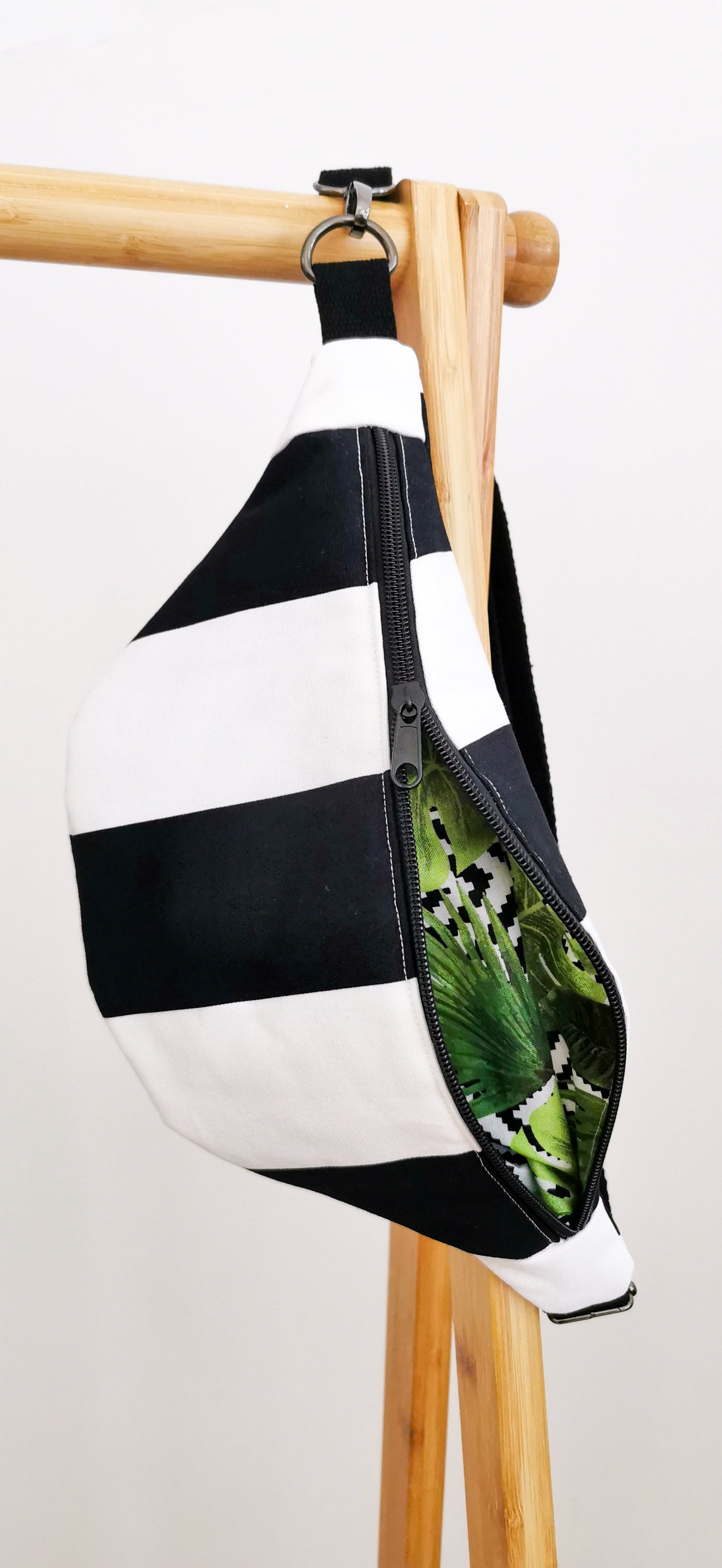 Canvas Streifen Palmenblätter Hipbag Bauchtasche Cross Body Bag