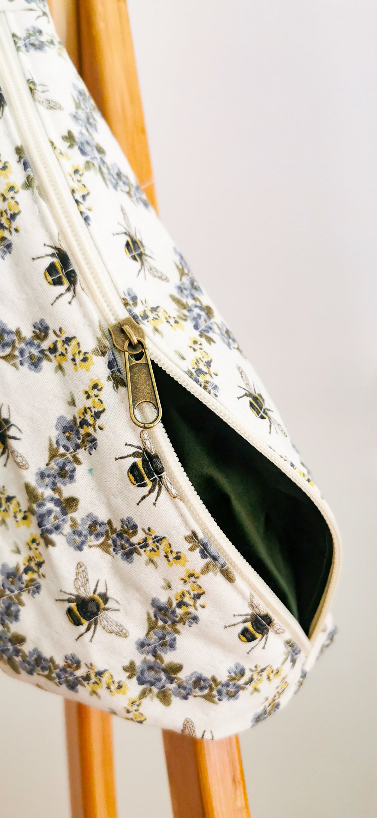 Quilt Hipbag Bauchtasche Cross Body Bag Bienen Natur