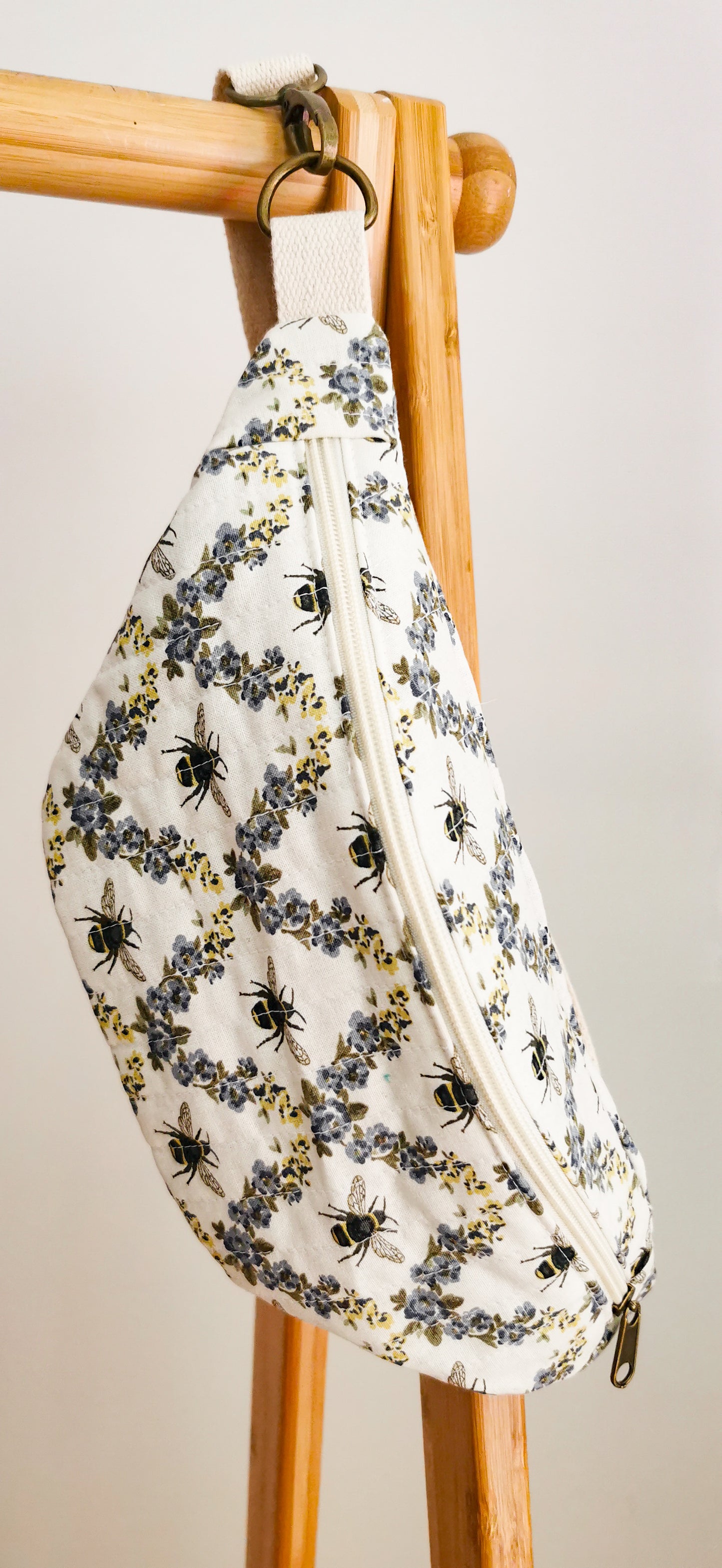 Quilt Hipbag Bauchtasche Cross Body Bag Bienen Natur