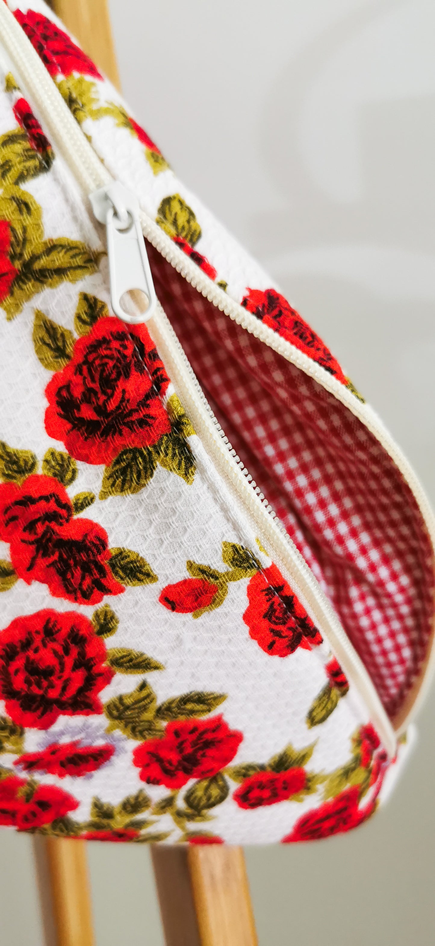 Upcycling Hipbag Bauchtasche Rosen
