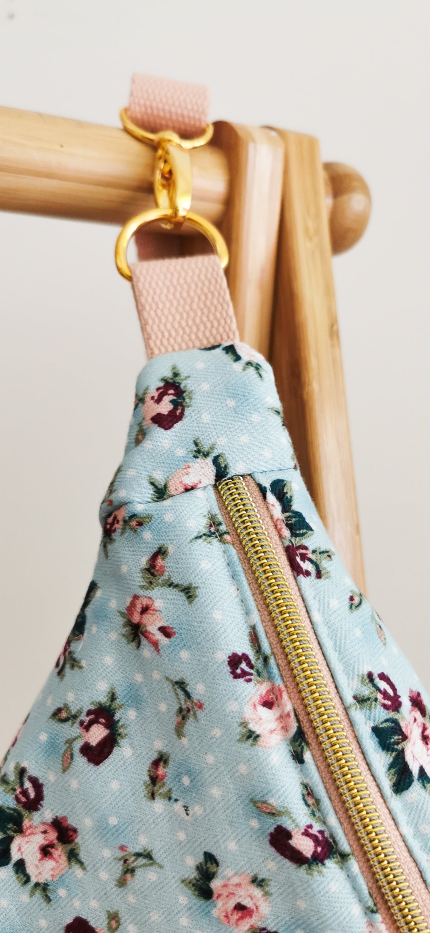 Hipbag Bauchtasche Cross Body Bag Pastell Blumen