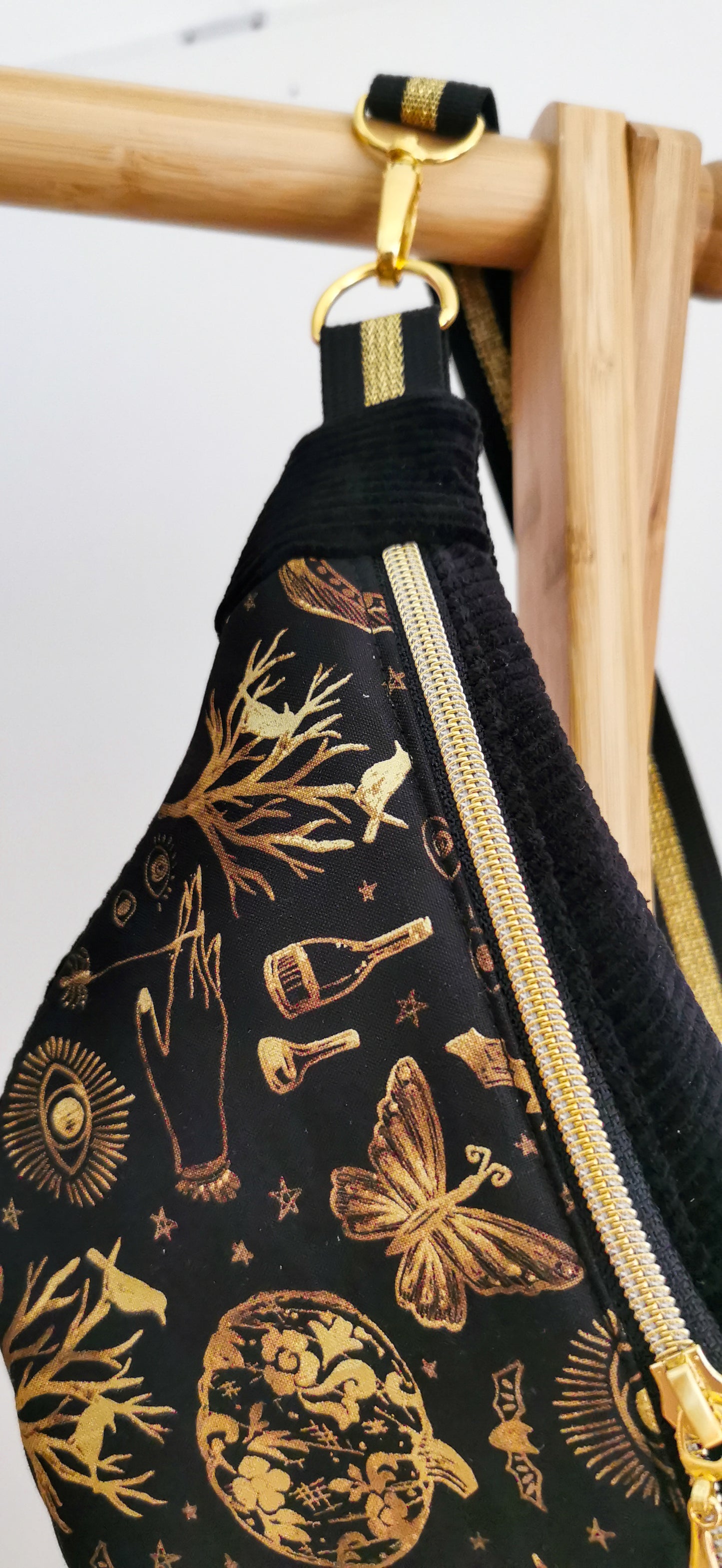 Hipbag Bauchtasche Crossbody Bag Schwarz GOLD Halloween Witch