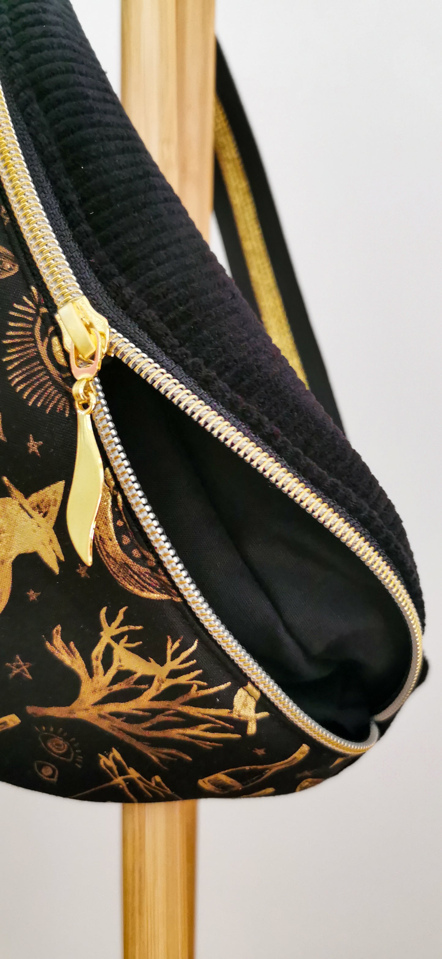 Hipbag Bauchtasche Crossbody Bag Schwarz GOLD Halloween Witch