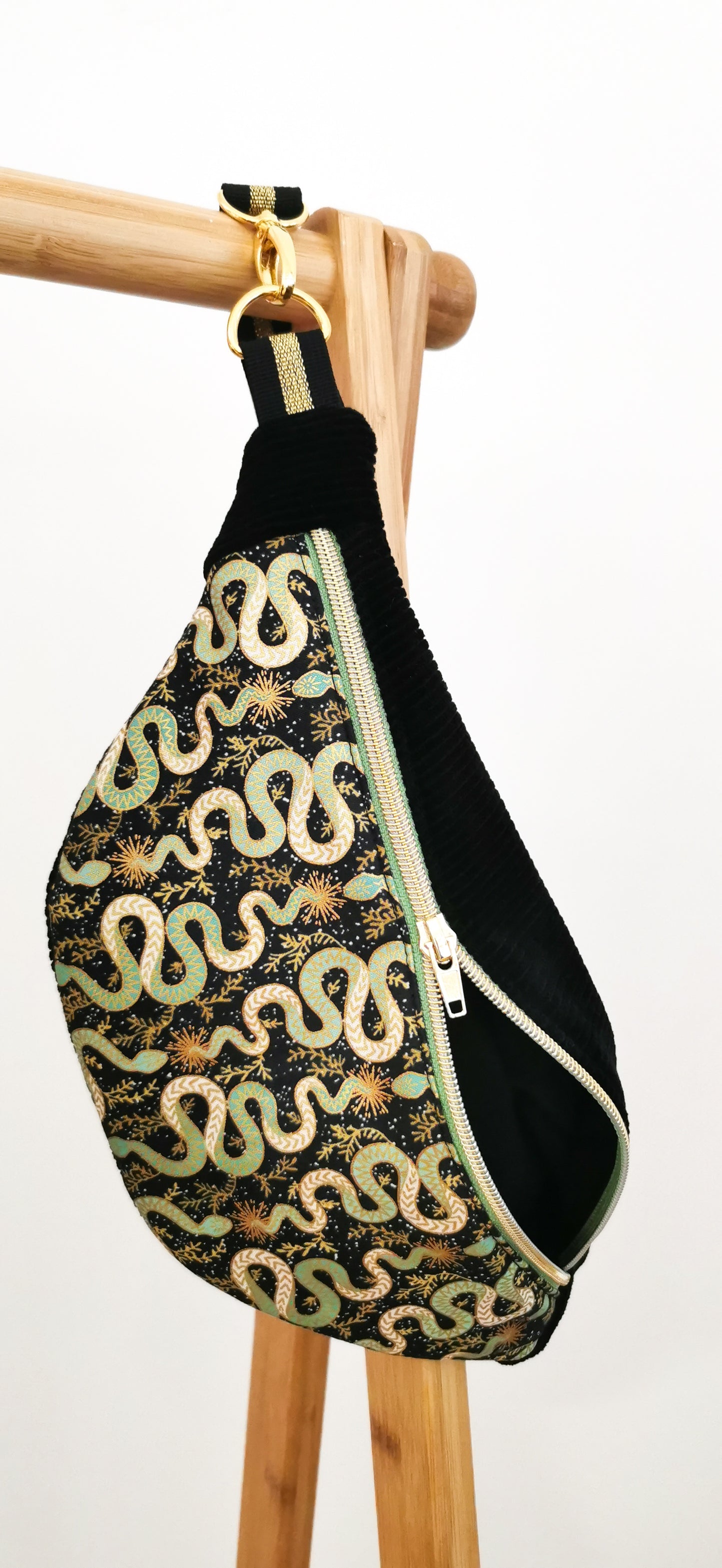 Schwarze Cord Hipbag Bauchtasche Cross Body Bag Schlangen Gold - Limitiert