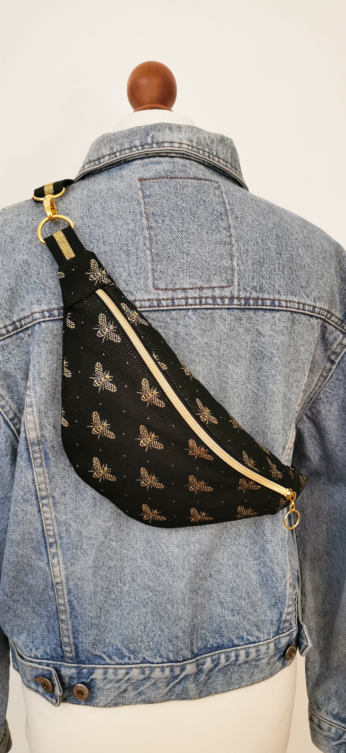 Edle Hipbag Cord Bauchtasche Schwarz/Gold Bienen