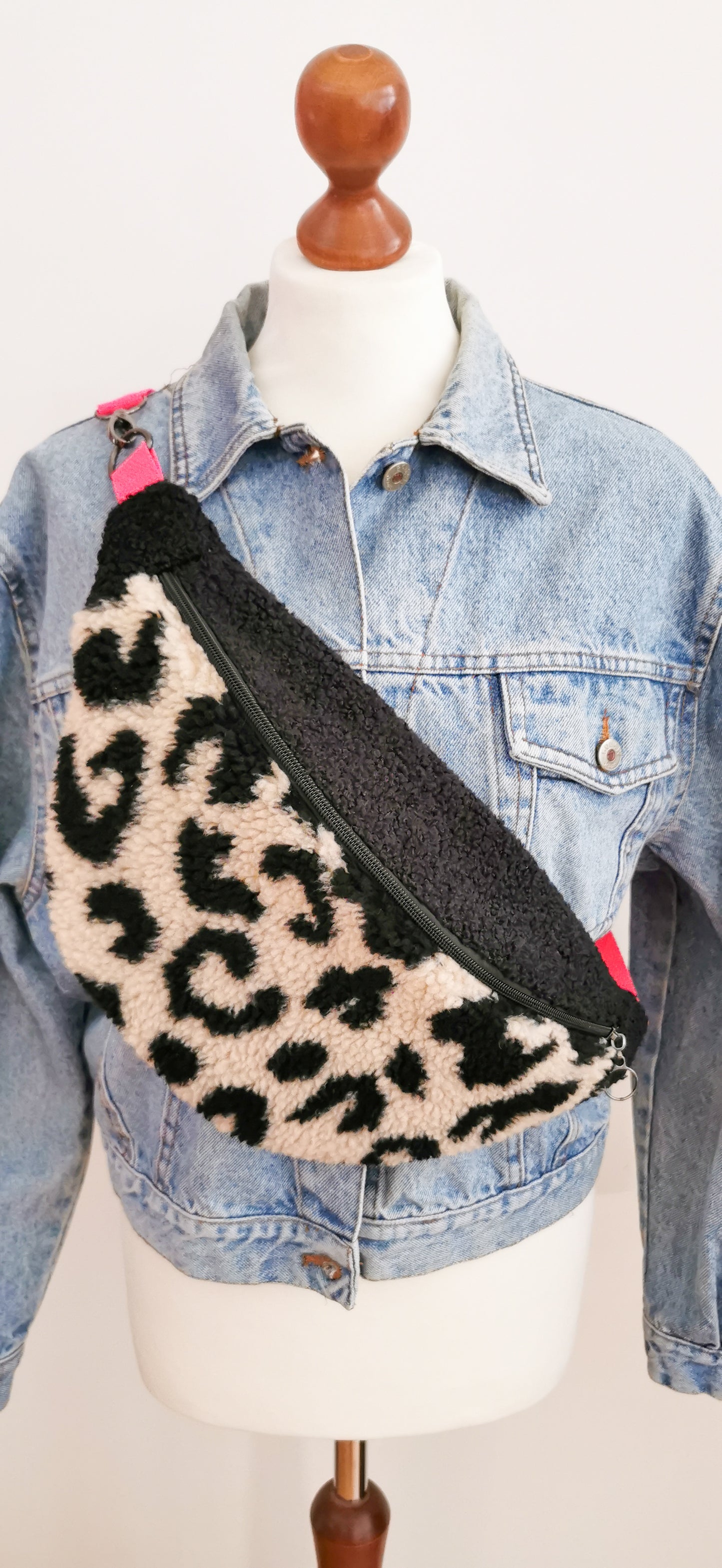 Große XL Umhängetasche Teddy Plüsch Bauchtasche NEON LEO
