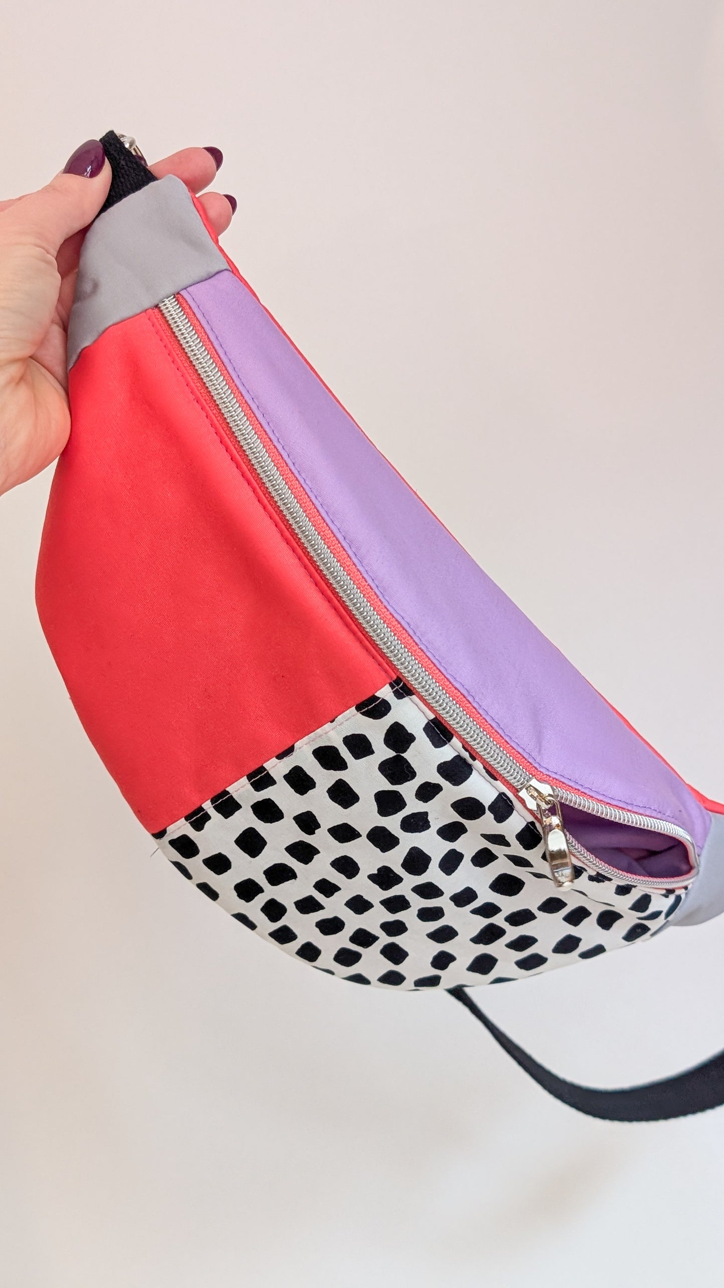 Stylische handgemachte 80s Hipbag Bauchtasche Cross Body Bag Tupfen Melon Lavender Grau