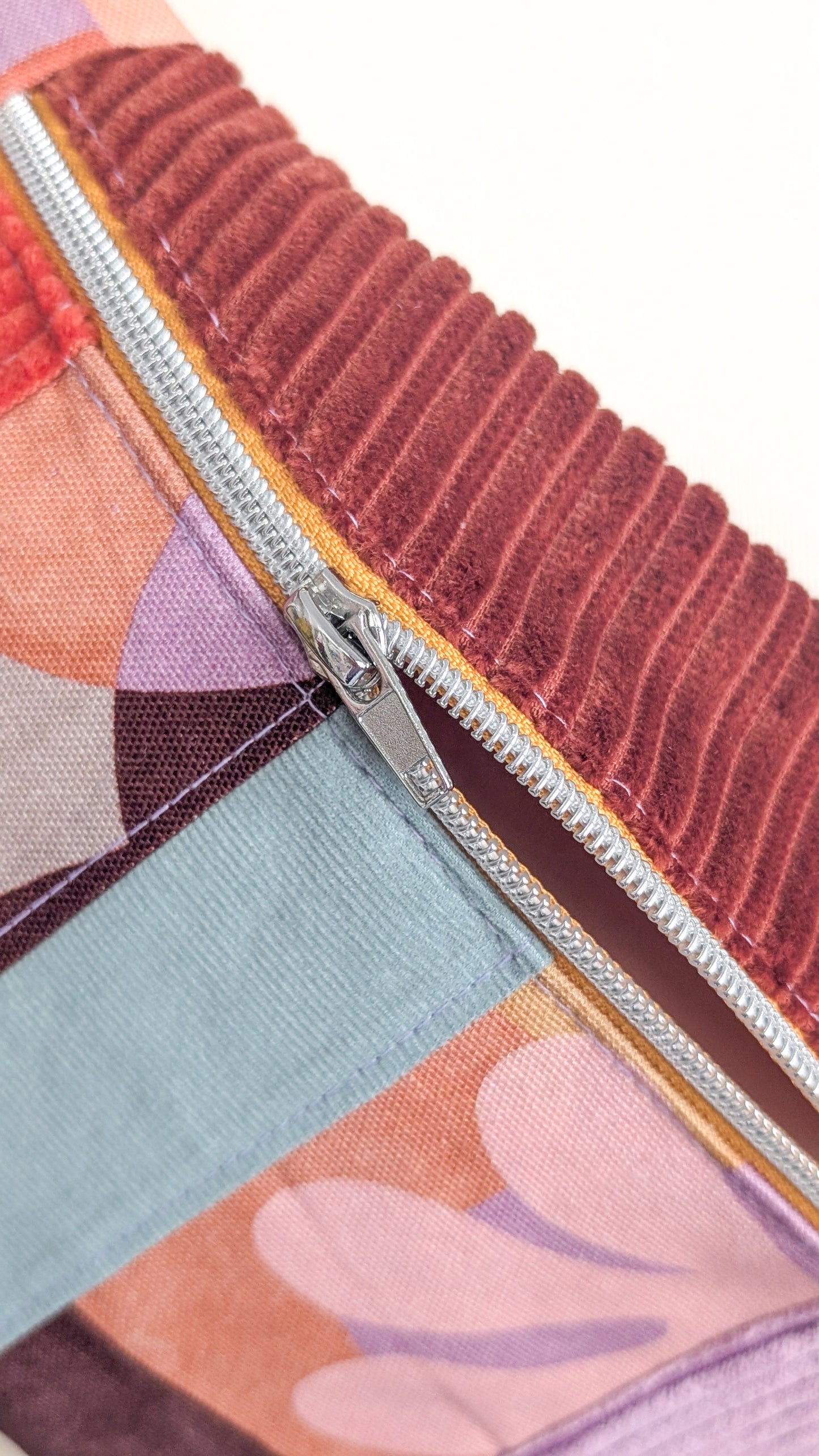 Zero Waste Bauchtasche Colorblocking Grafische Muster Cord EINZELSTÜCK
