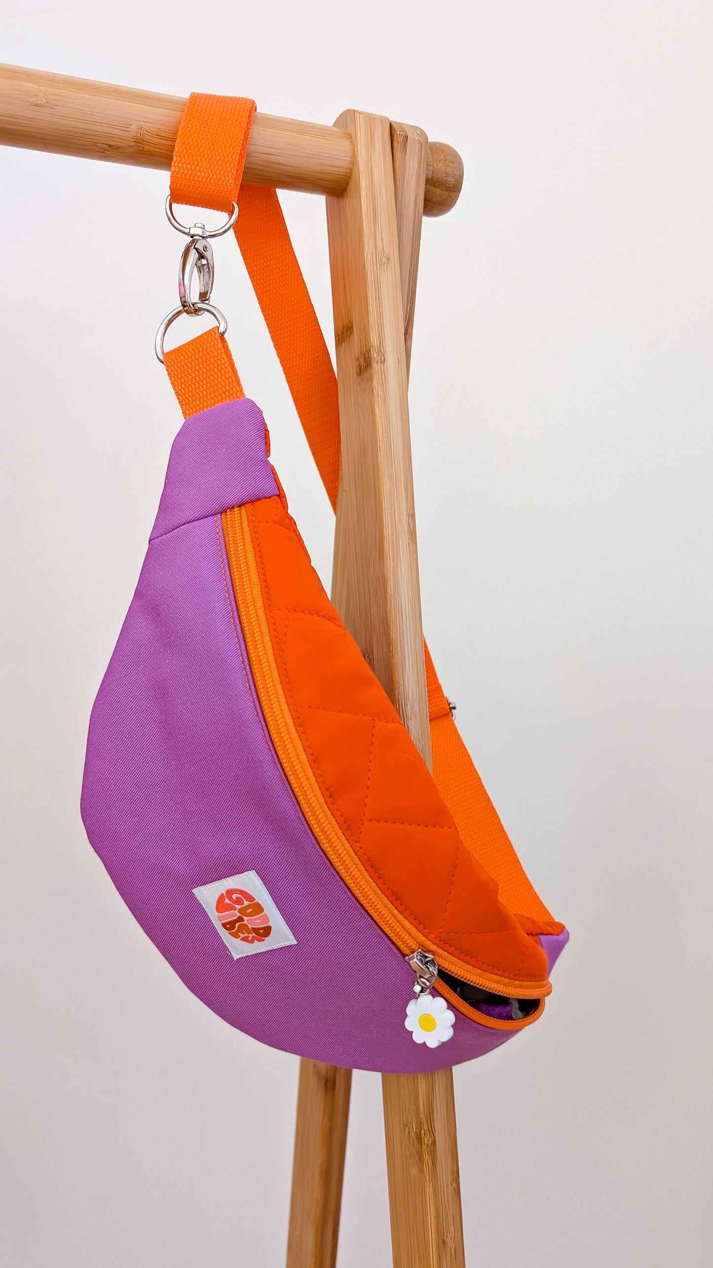 Bunte Colourblocking Hipbag Bauchtasche 70s Orange Lavendel