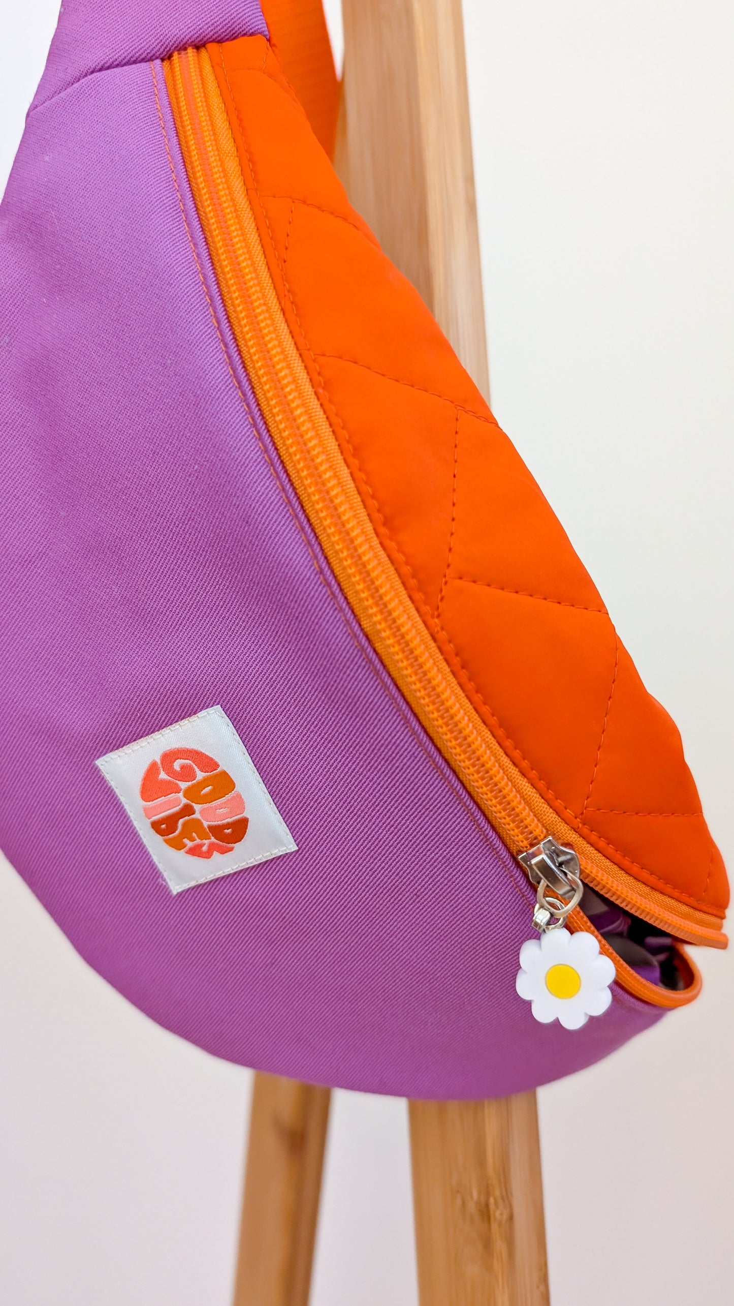 Bunte Colourblocking Hipbag Bauchtasche 70s Orange Lavendel