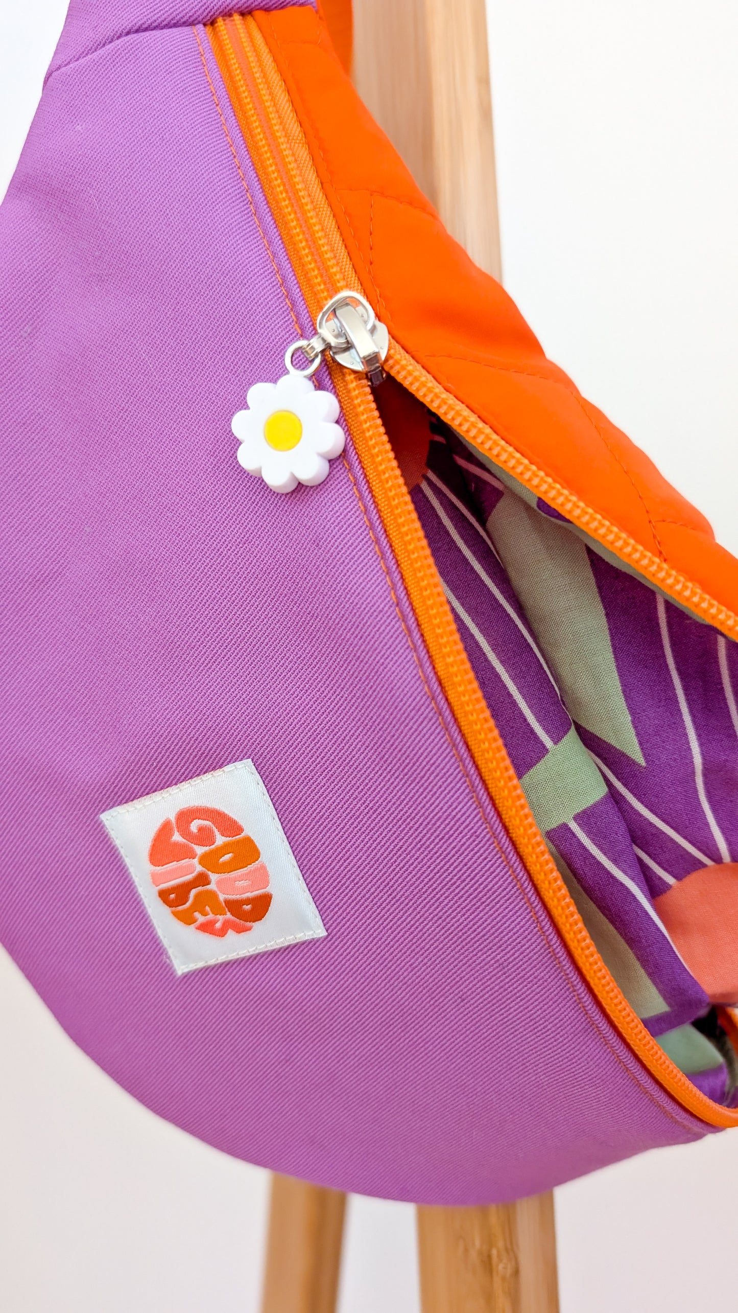 Bunte Colourblocking Hipbag Bauchtasche 70s Orange Lavendel