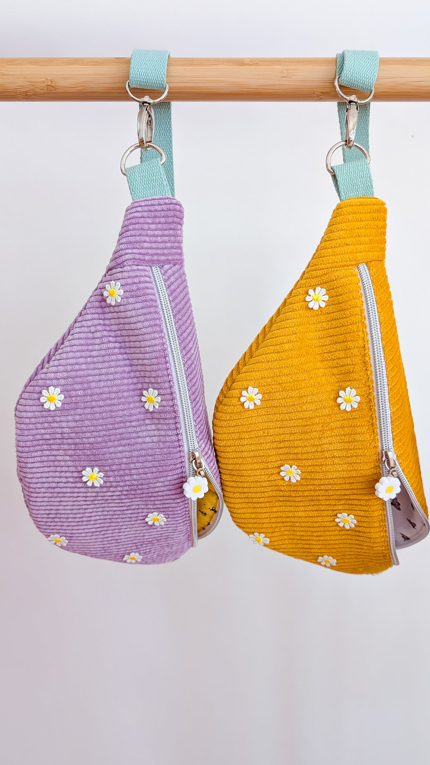 Pastell Cord Hipbag Bauchtasche Gänseblümchen Daisies FLIEDER