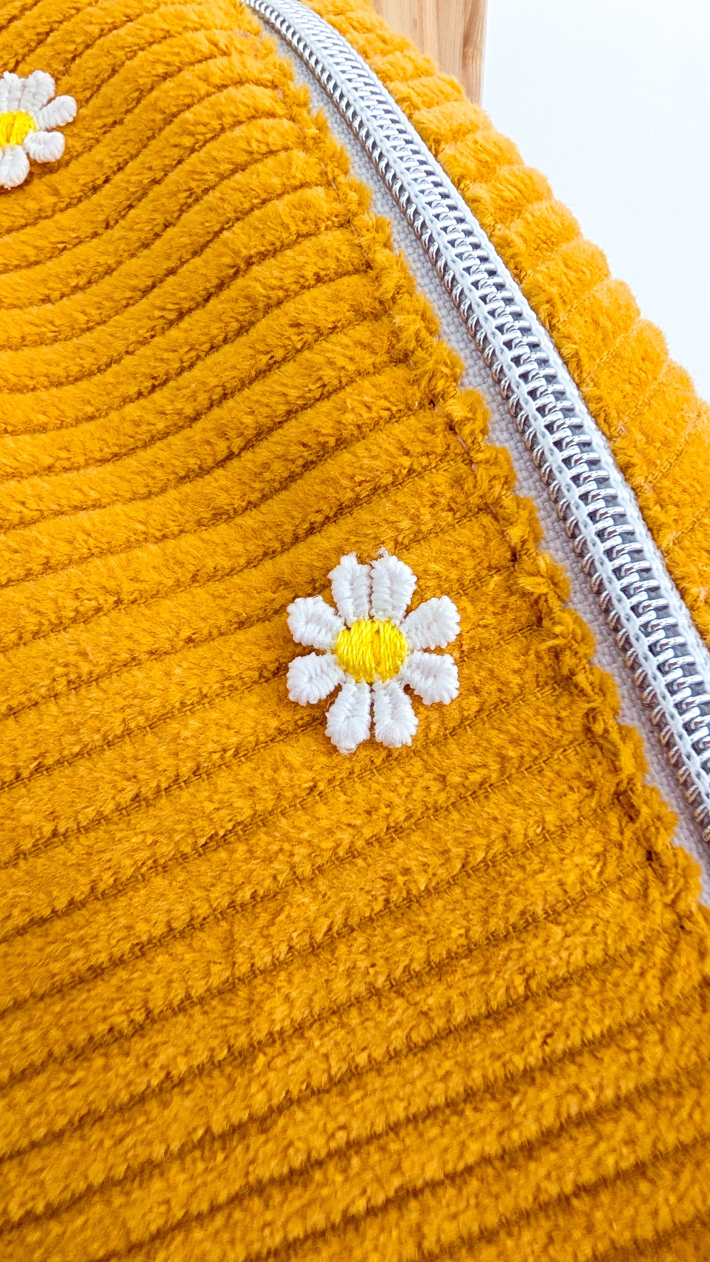 Bunte Cord Hipbag Bauchtasche Gänseblümchen Daisies GELB