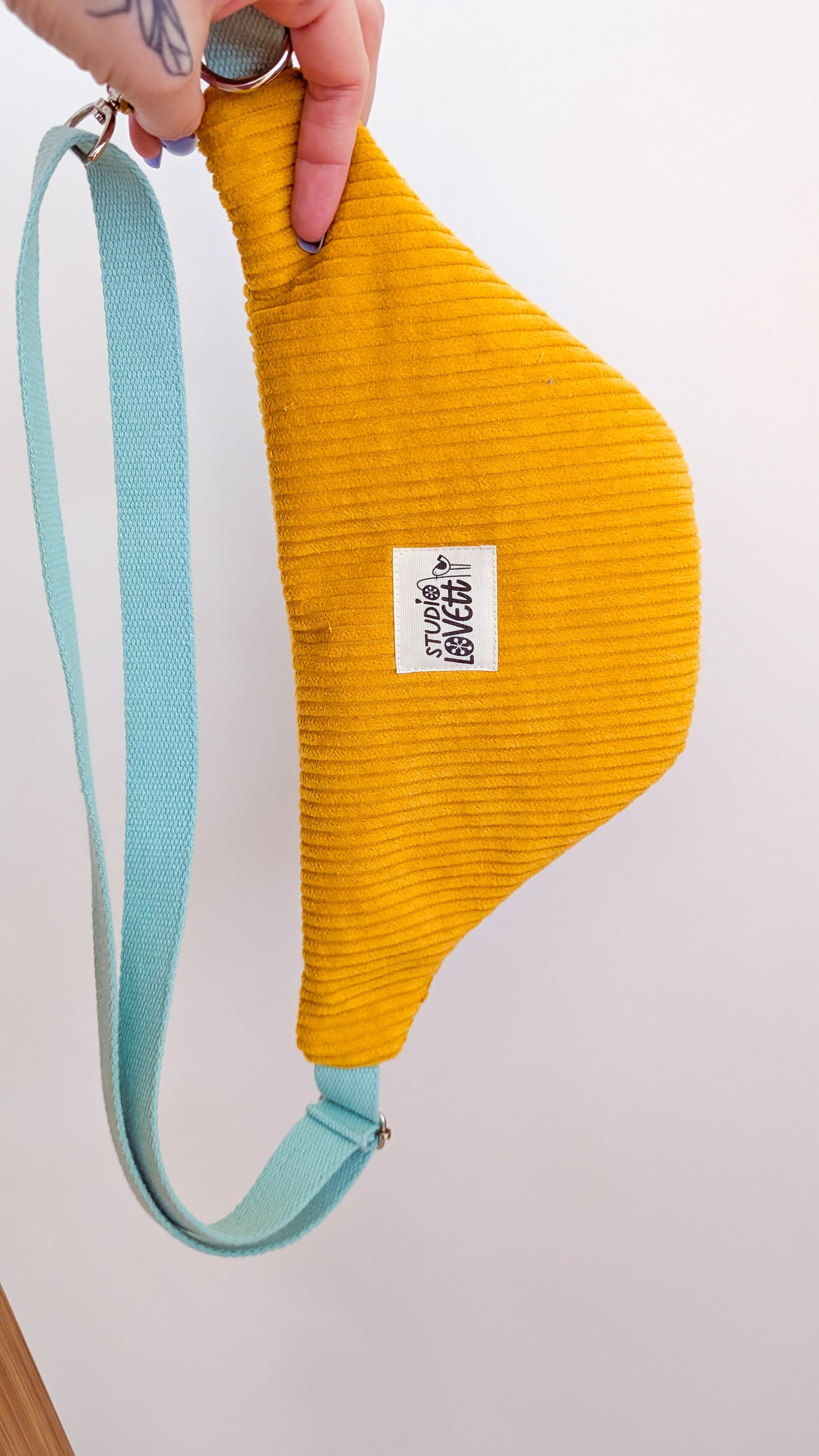Bunte Cord Hipbag Bauchtasche Gänseblümchen Daisies GELB