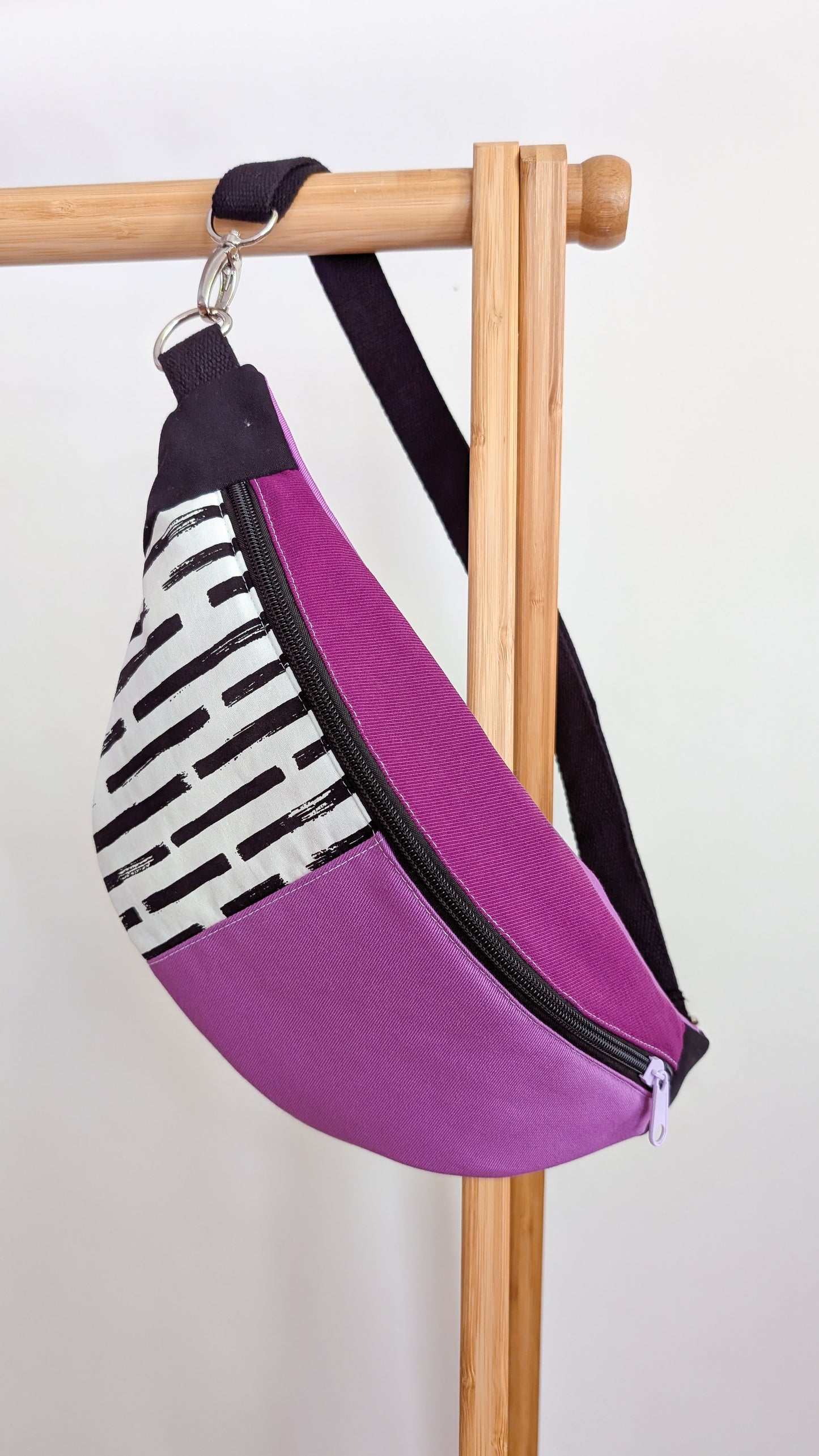 80s Hipbag Bauchtasche Cross Body Bag Streifen Lavendel Lila LIMITIERT