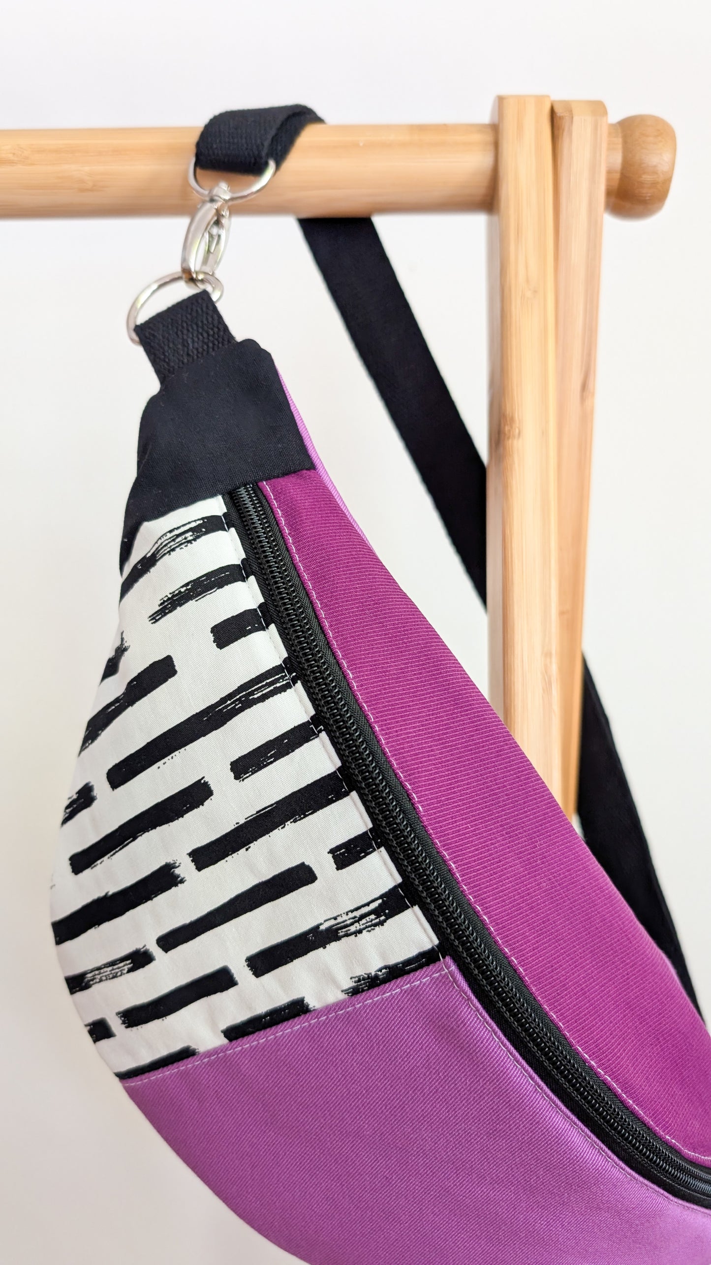 80s Hipbag Bauchtasche Cross Body Bag Streifen Lavendel Lila LIMITIERT