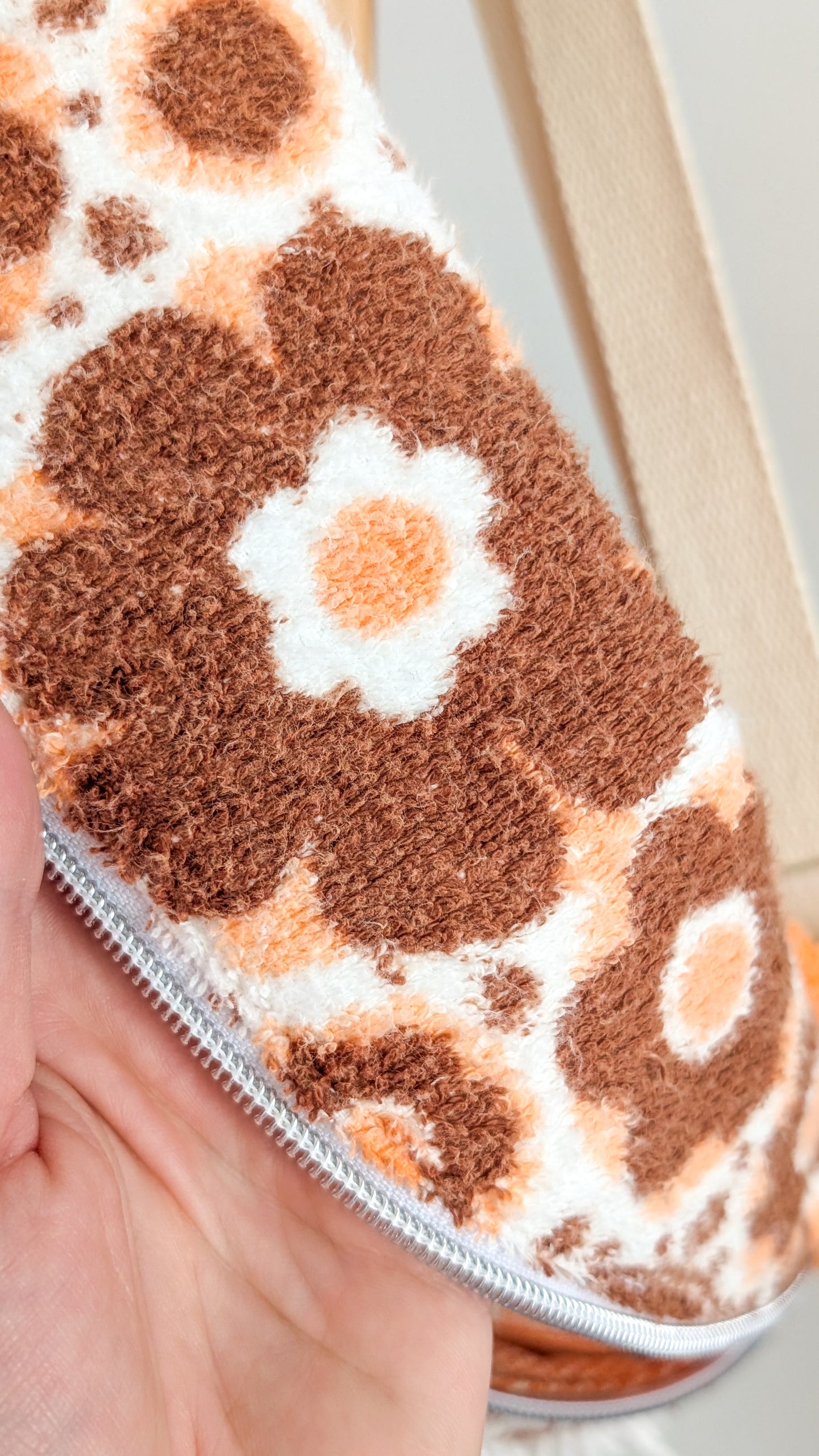 Upcycling XL Bauchtasche mit Fransen aus 70s Vintage Handtuch Towel Bag Einzelstück