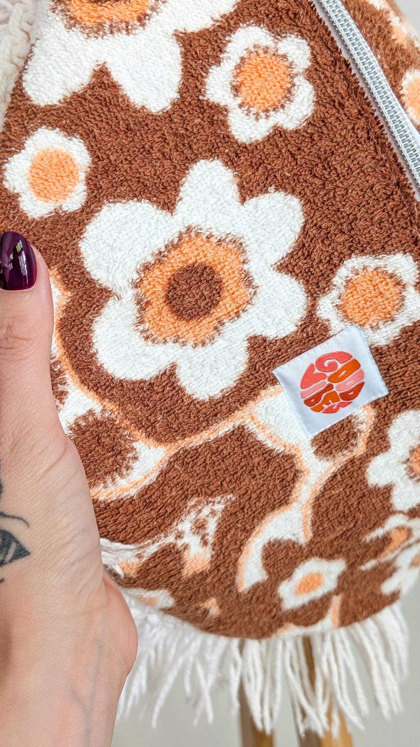 Upcycling XL Bauchtasche mit Fransen aus 70s Vintage Handtuch Towel Bag Einzelstück