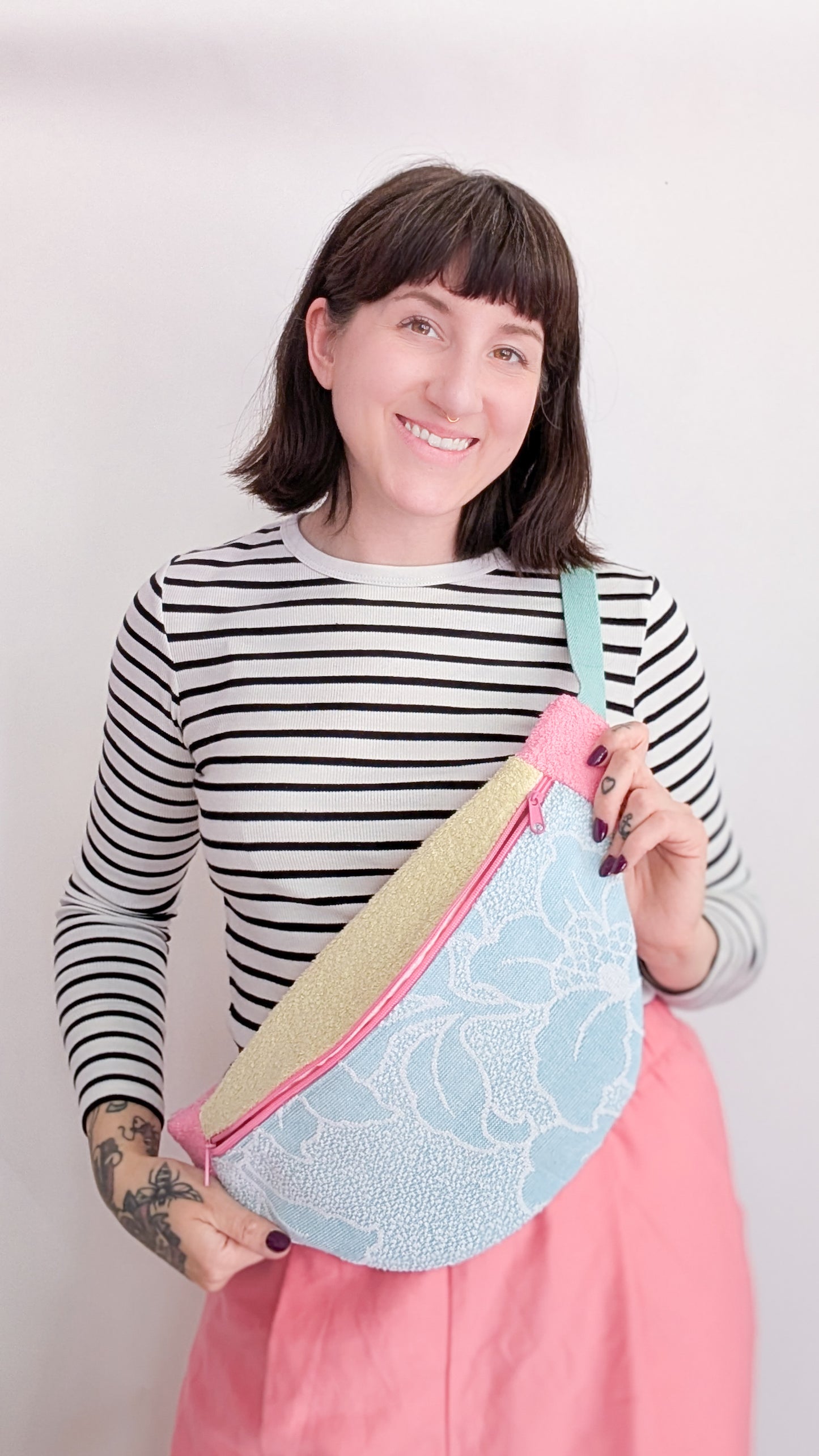 Upcycling XL Bauchtasche aus Vintage Handtuch Pastell Towel Bag Einzelstück