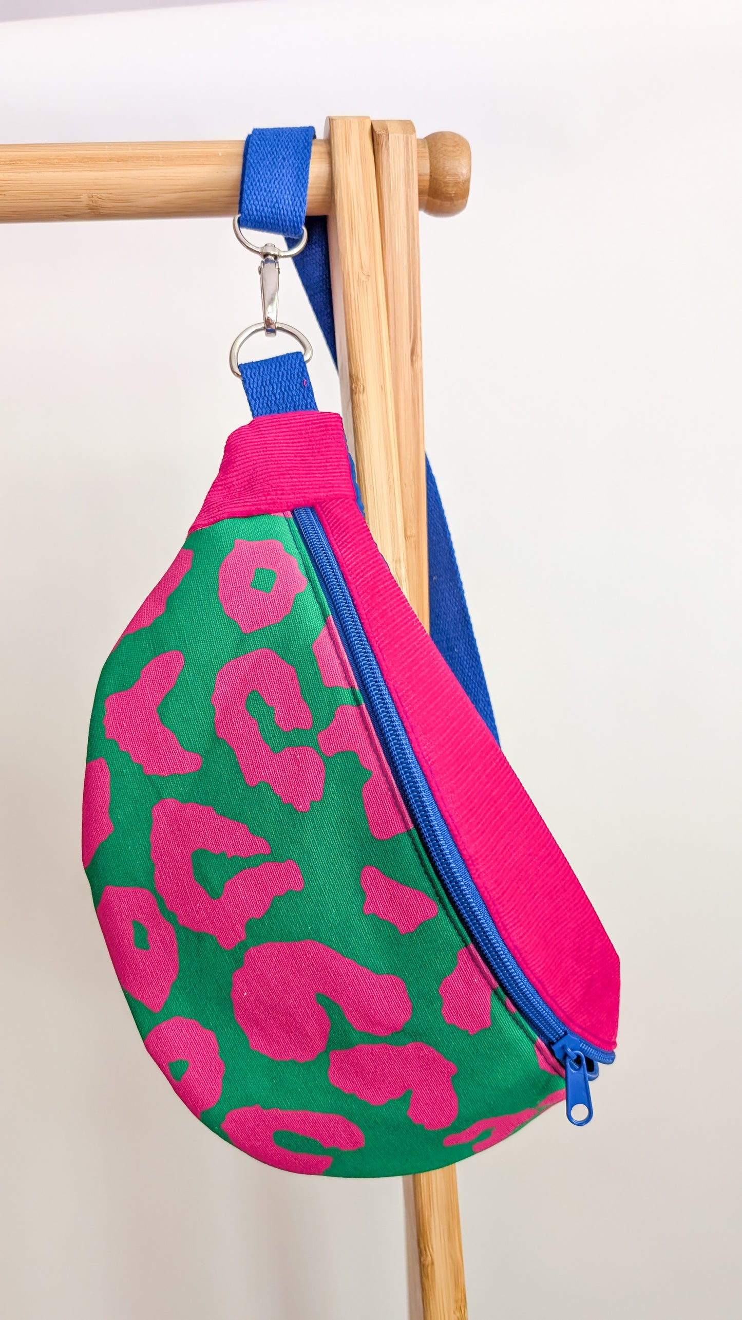 Knallbunte Bauchtasche Leopard Pink/Orange/Grün/Blau – Festival Hip Bag Dopamine Dressing