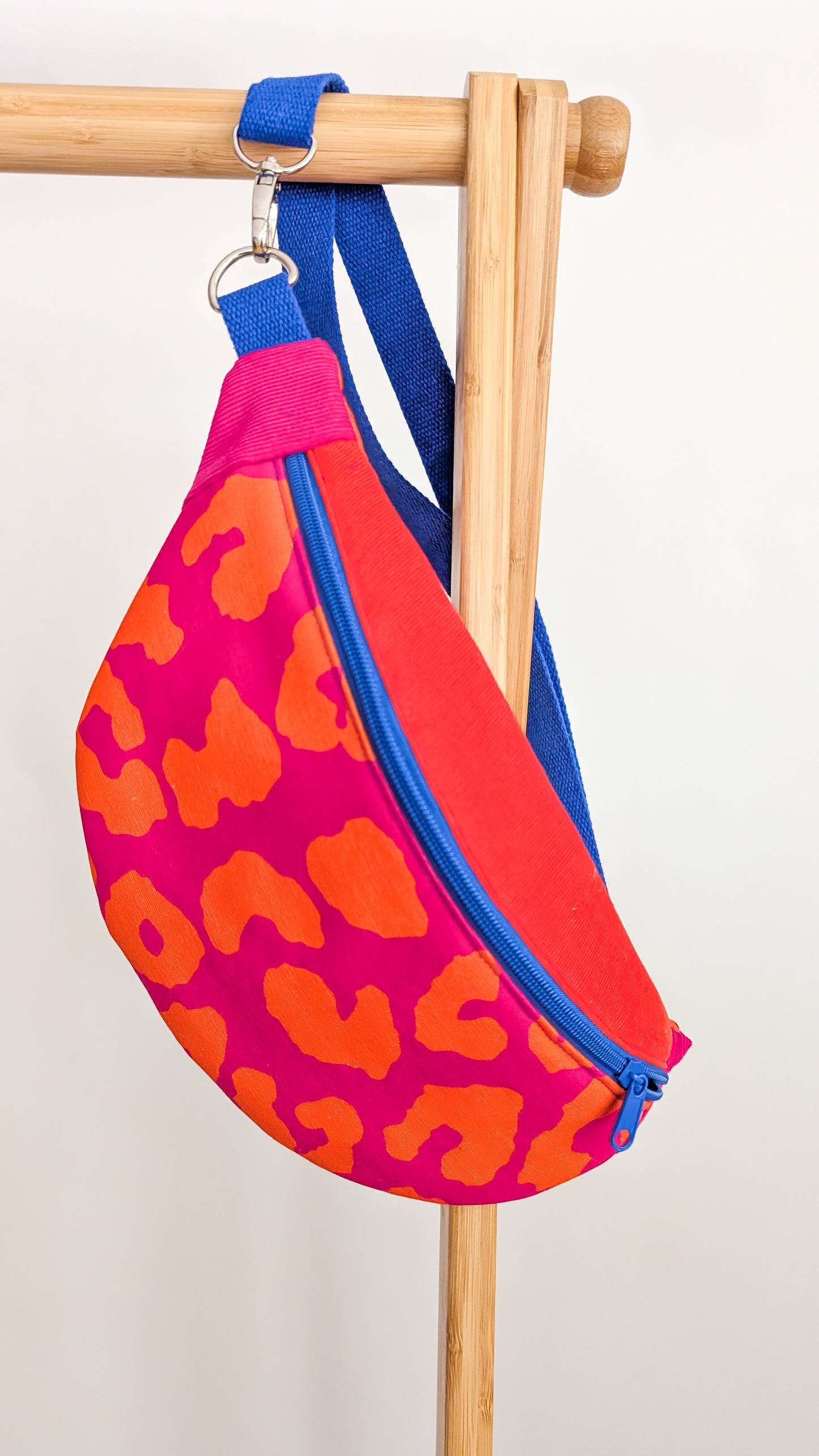 Knallbunte Bauchtasche Leopard Pink/Orange/Grün/Blau – Festival Hip Bag Dopamine Dressing