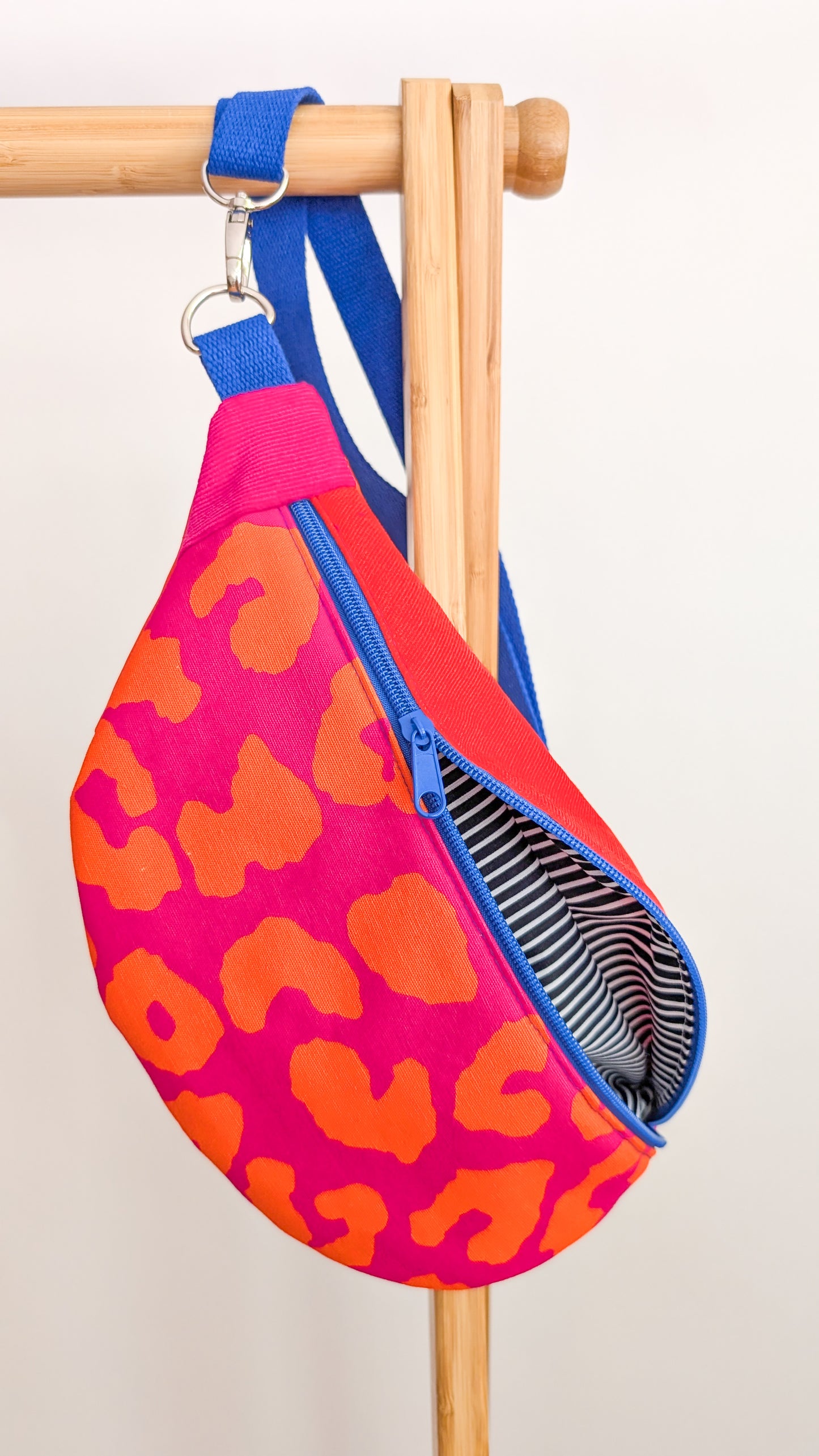 Knallbunte Bauchtasche Leopard Pink/Orange/Grün/Blau – Festival Hip Bag Dopamine Dressing