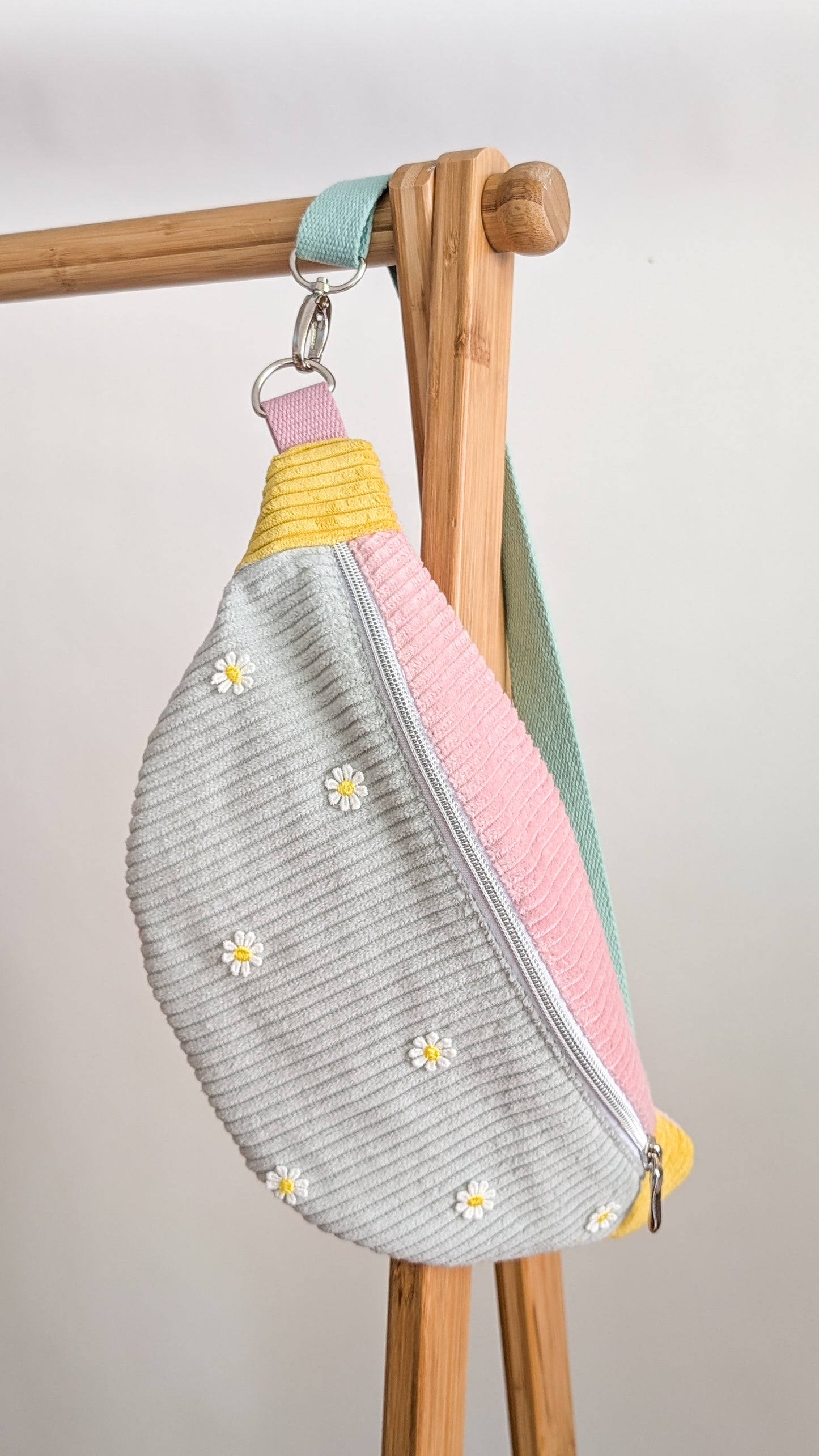 Pastell Colorblocking Cord Hipbag Bauchtasche Daisies Mint/Rosa/Gelb