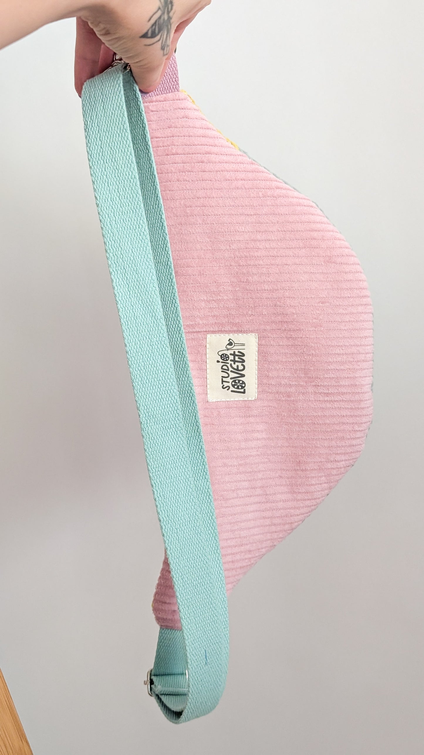 Pastell Colorblocking Cord Hipbag Bauchtasche Daisies Mint/Rosa/Gelb