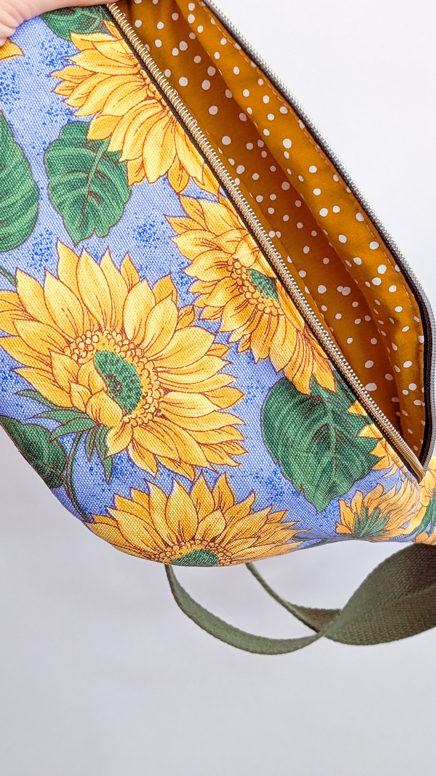 Upcycling Cord Bauchtasche Granny Sonnenblumen Hipbag