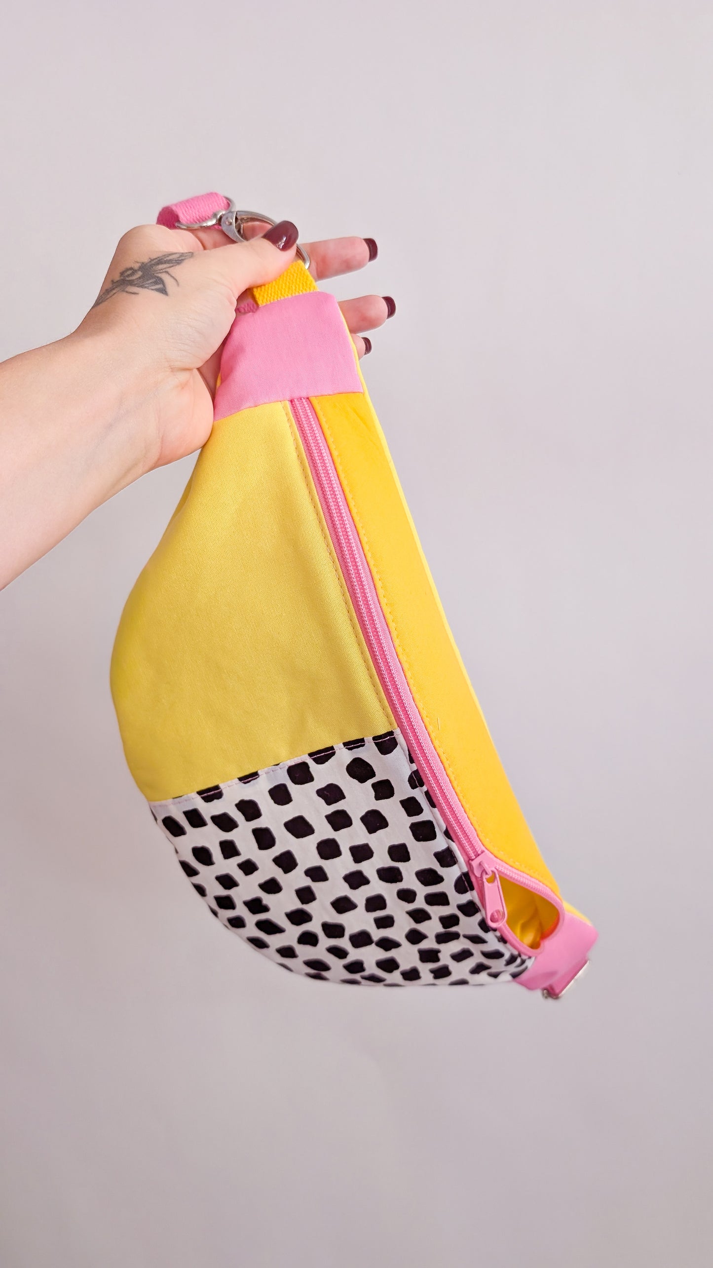 80s Hipbag Bauchtasche Cross Body Bag Tupfen Pastell Yellow