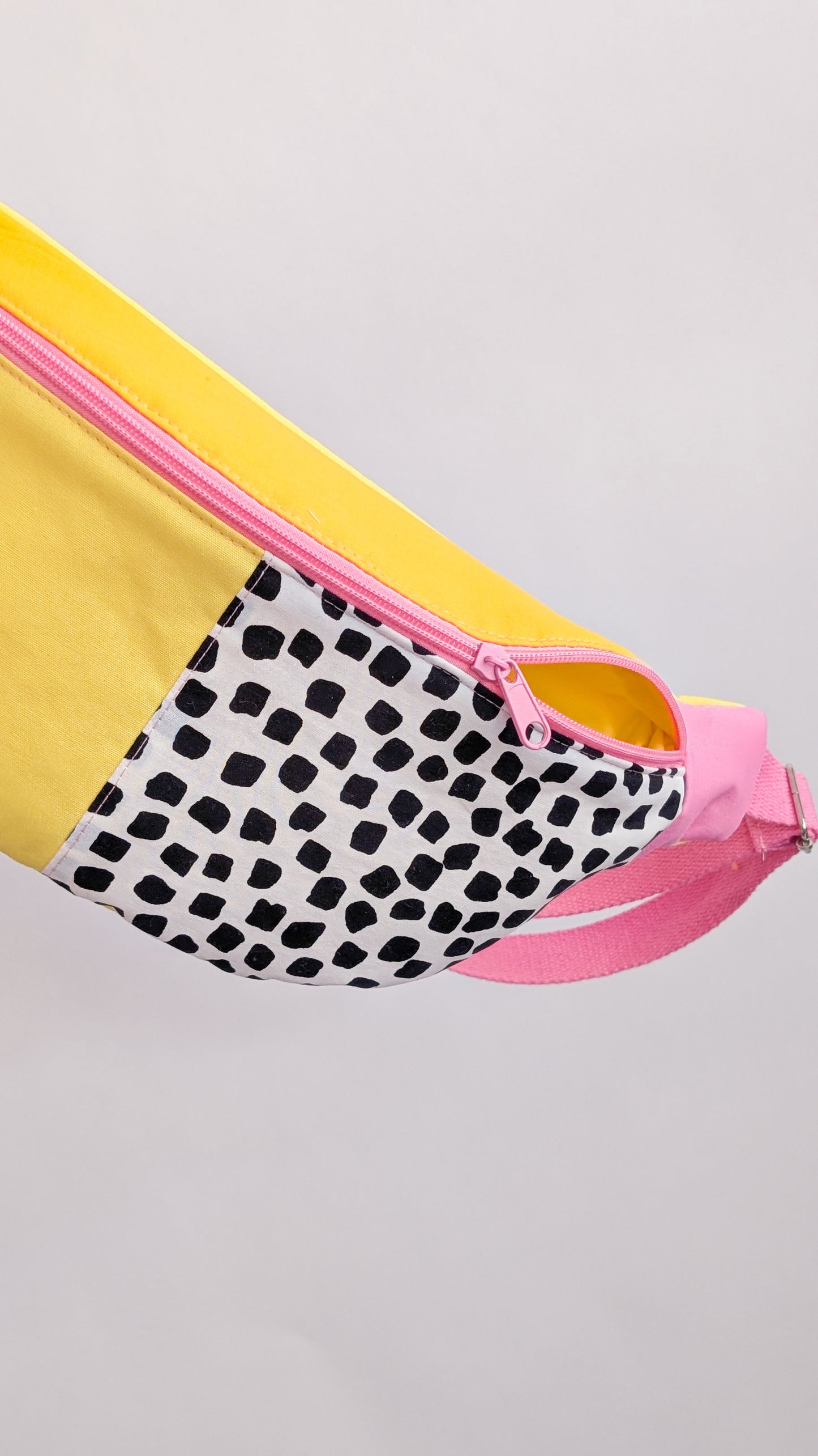 80s Hipbag Bauchtasche Cross Body Bag Tupfen Pastell Yellow