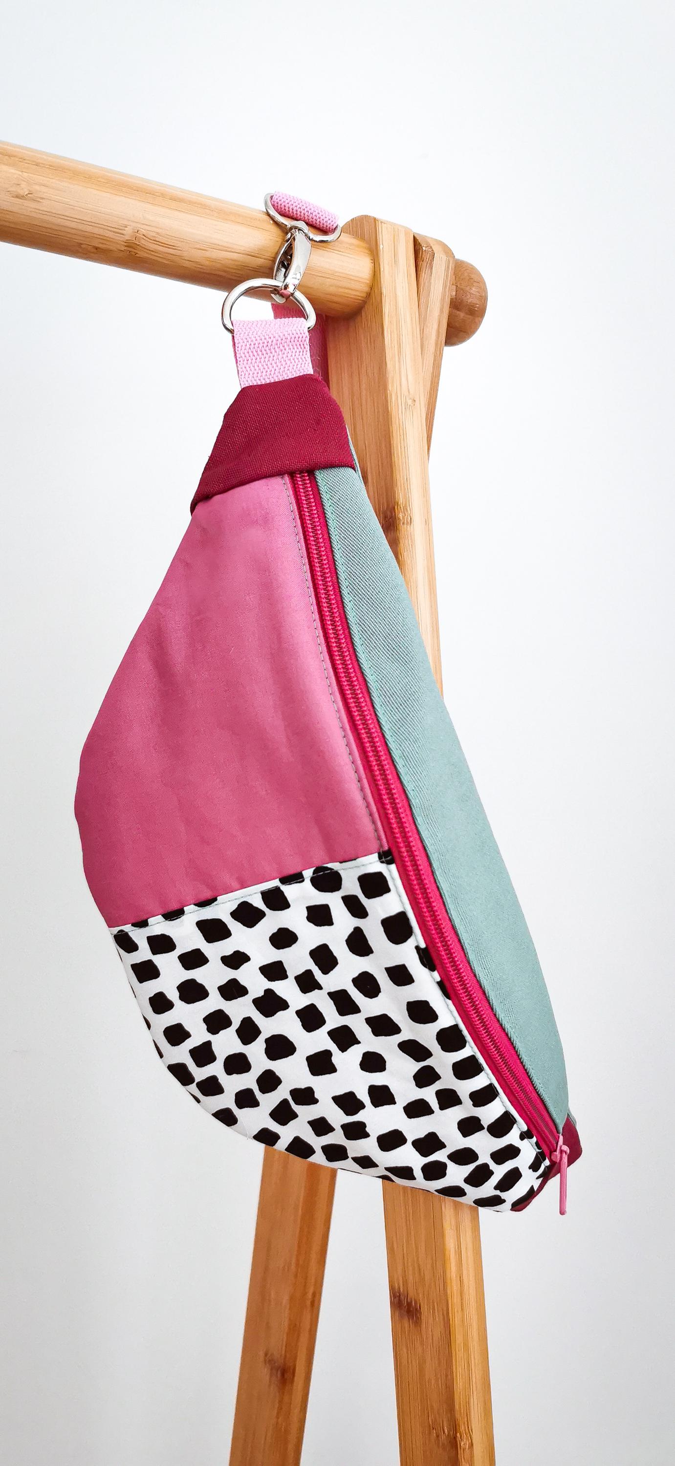 80s Hipbag Bauchtasche Cross Body Bag Tupfen Berry