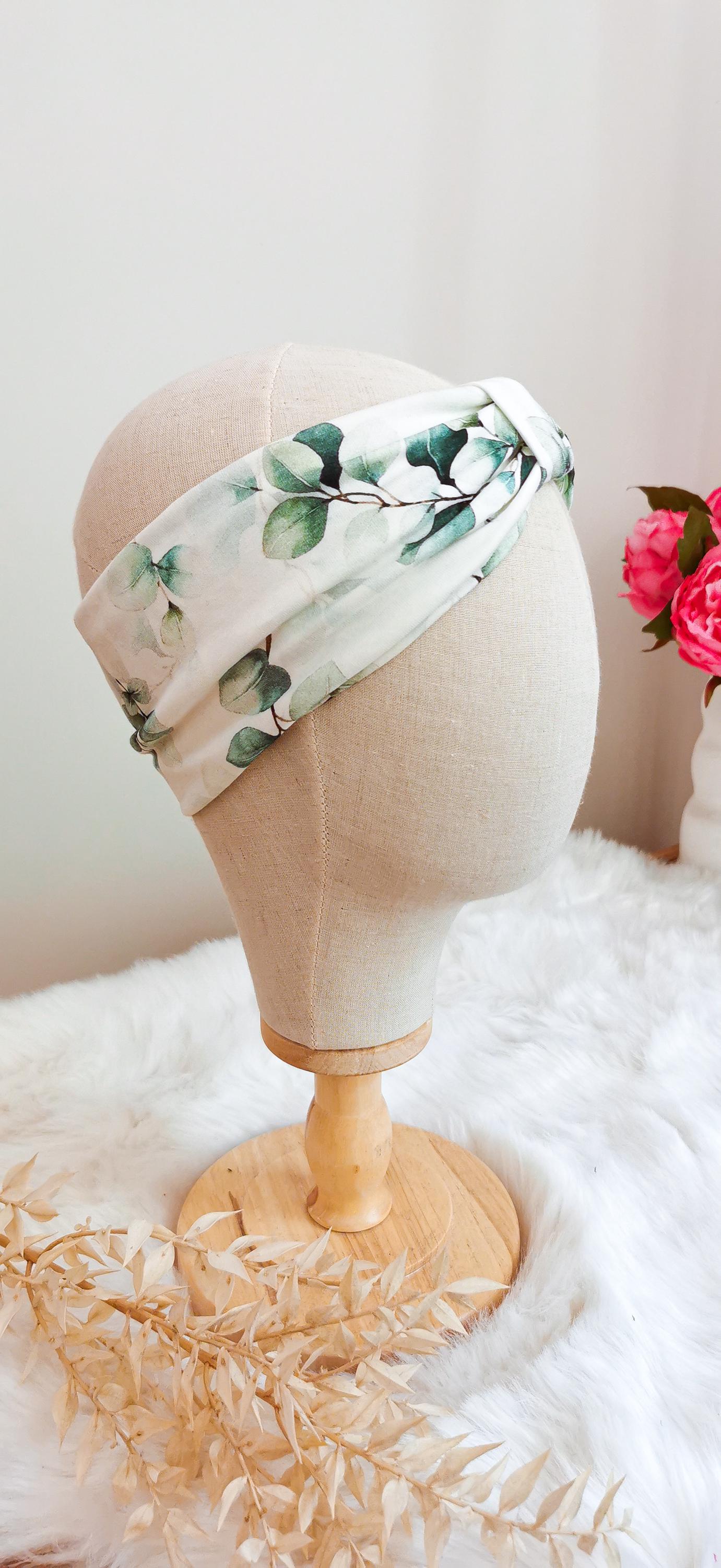 Weißes Turban Stirnband mit Eukalyptus