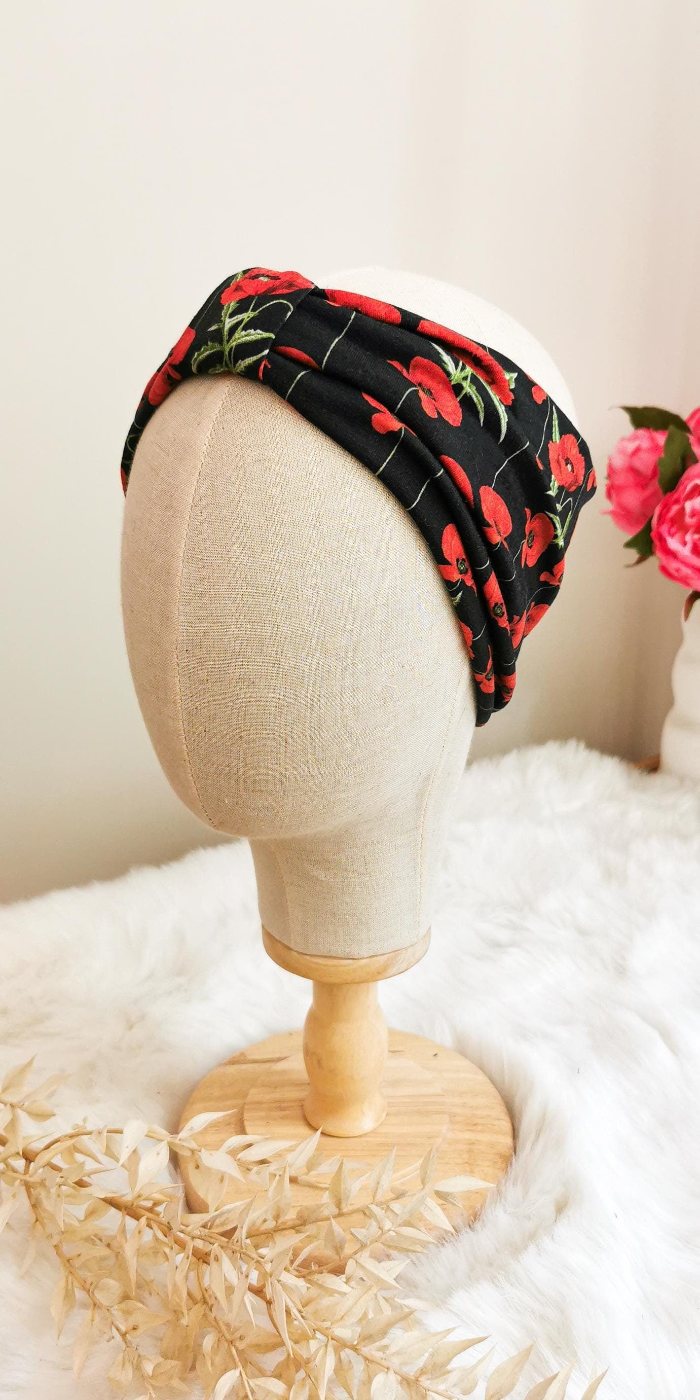 Schwarzes Stirnband mit roten Mohnblumen