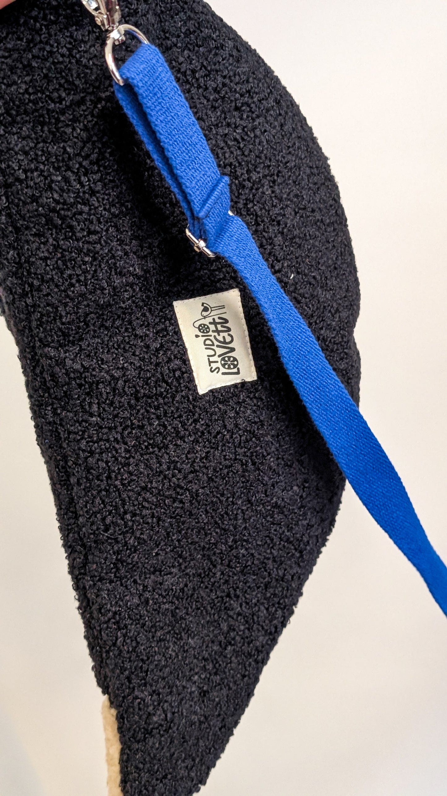 Große XL Zero Waste Umhängetasche Cord & Plüsch Leo Lila/Blau/Schwarz