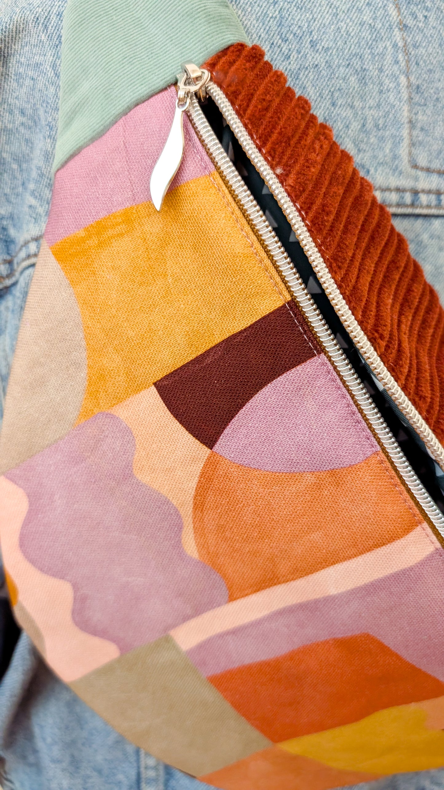 Große XL Umhängetasche Cord Canvas Bauchtasche Grafisch Bunt #2