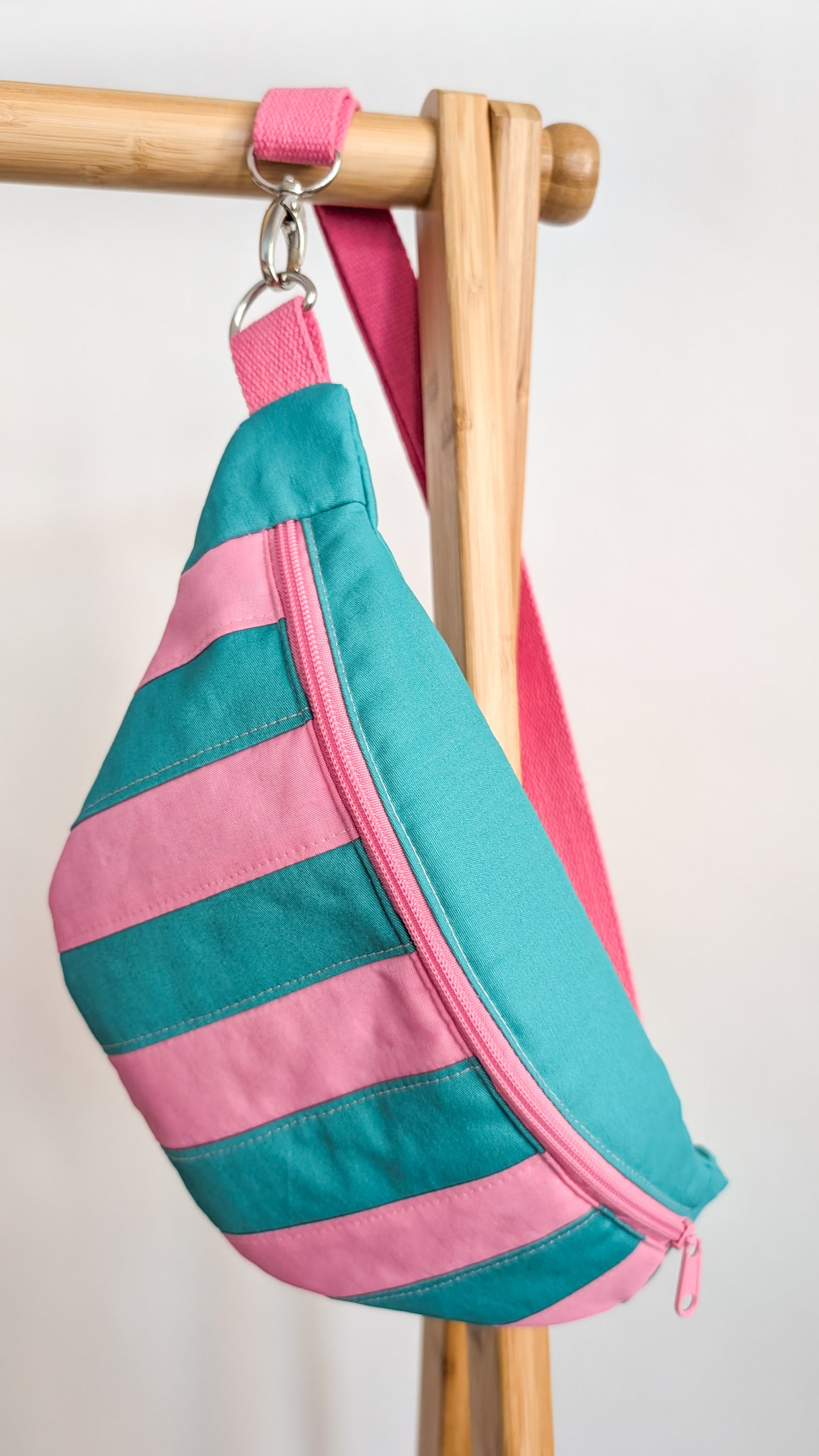 Bunte Hipbag Bauchtasche Patchwork Streifen Bag Grün/Rosa