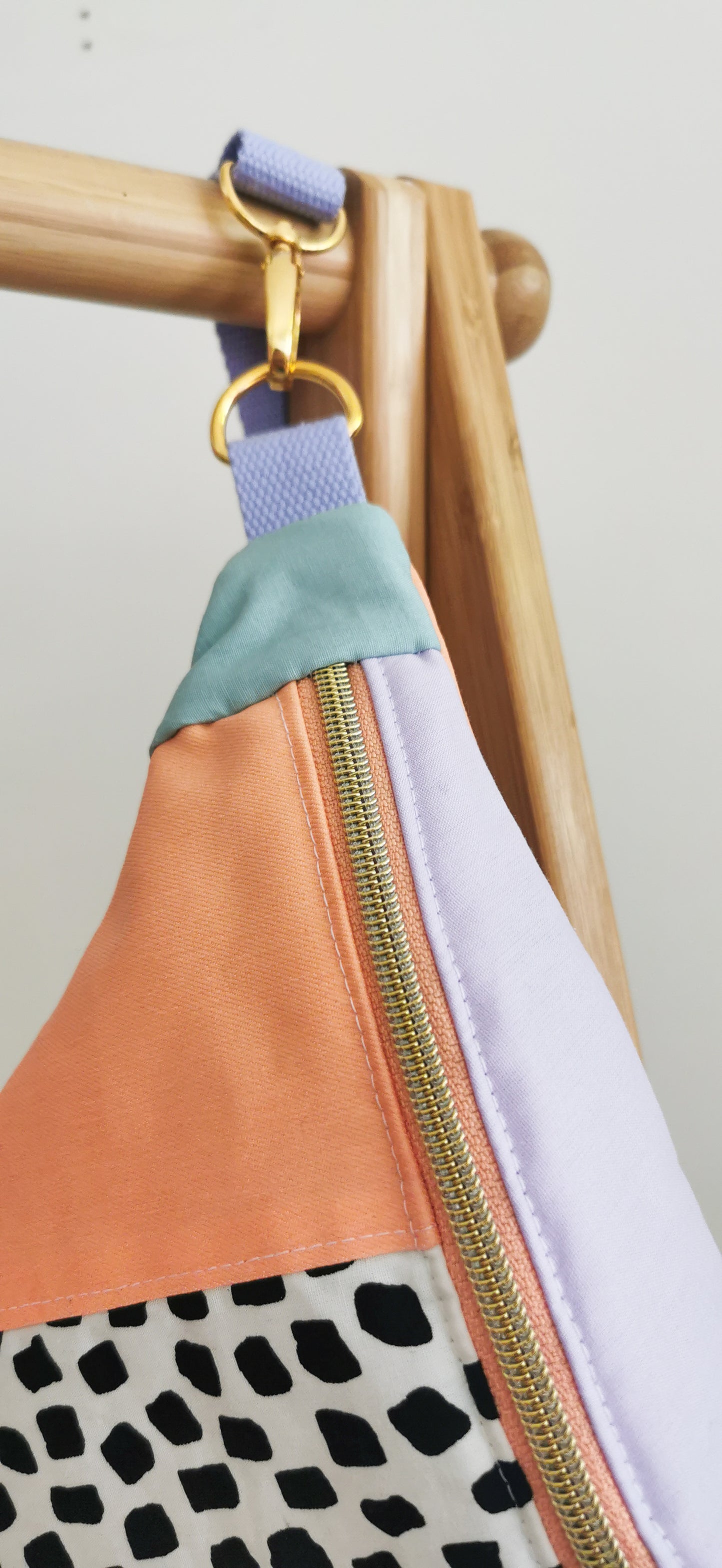 80s Hipbag Bauchtasche Cross Body Bag Tupfen Pastell Peach