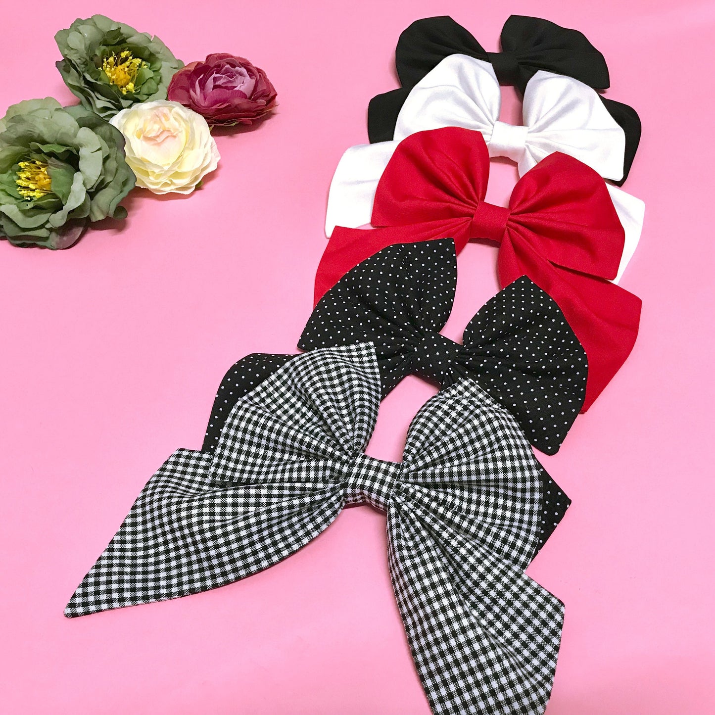 BOWIE_04 Rockabilly Betty Bow Tie Pin - Navy Polka Dots