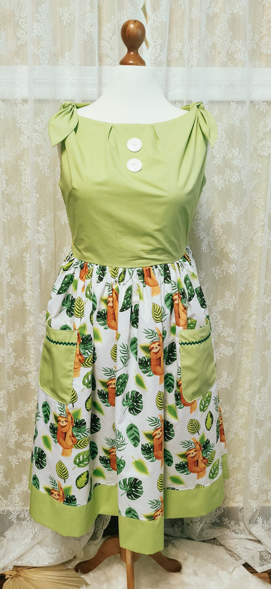 MAISIE_15 50s Swing Kleid FAULTIER Grün mit Taschen | 2XL