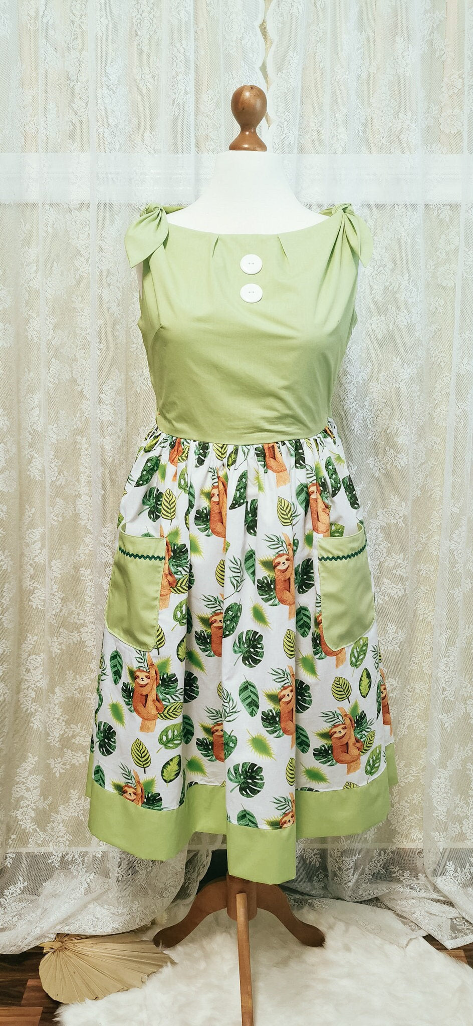 MAISIE_15 50s Swing Kleid FAULTIER Grün mit Taschen | 2XL