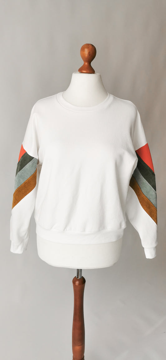 CARA_01 Weißes Sweatshirt mit Cord Streifen